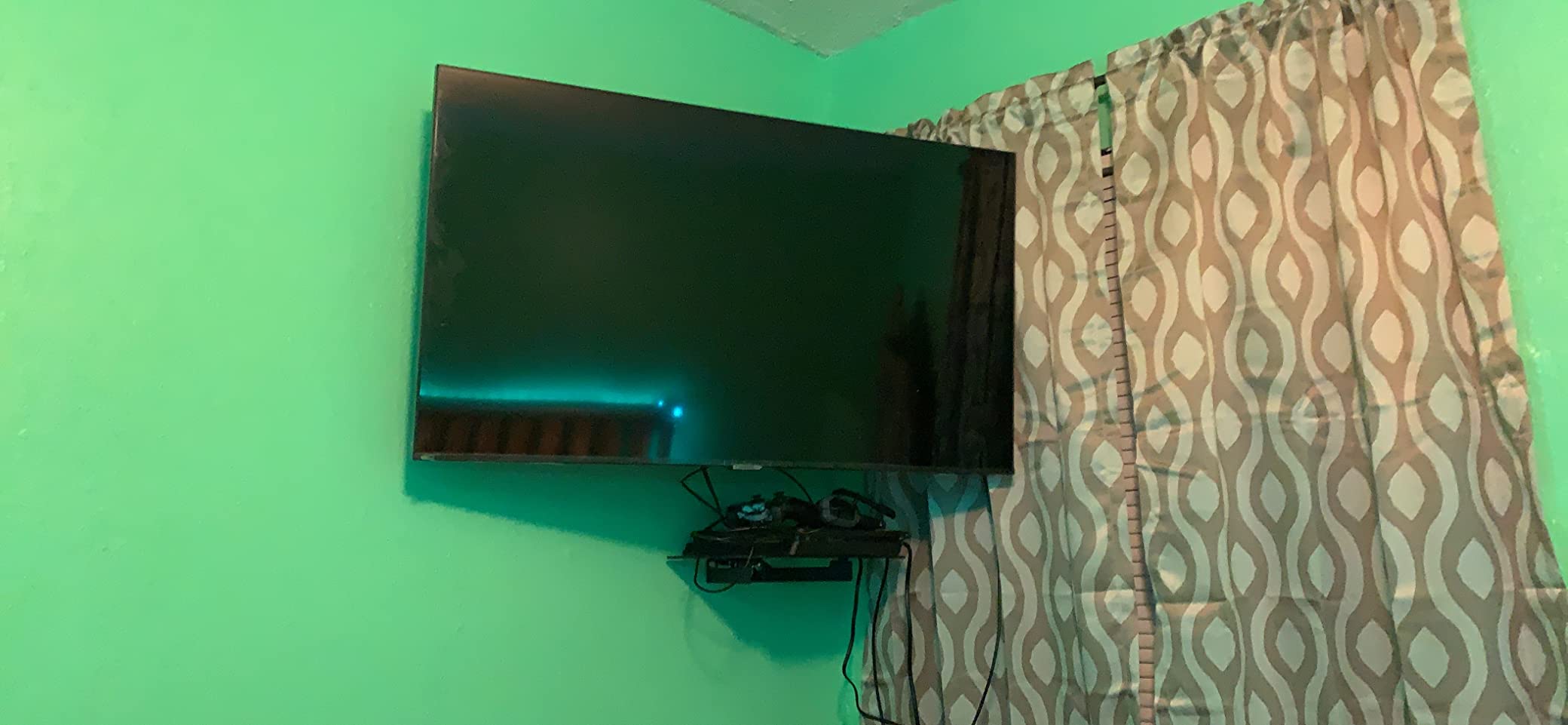 VIVO 23 to 55 inch Screen TV Wall Mount with Adjustable Tilt and Entertainment Shelf, Floating AV, DVD Shelving, Black, Mount-VWSF1 customer photo 1