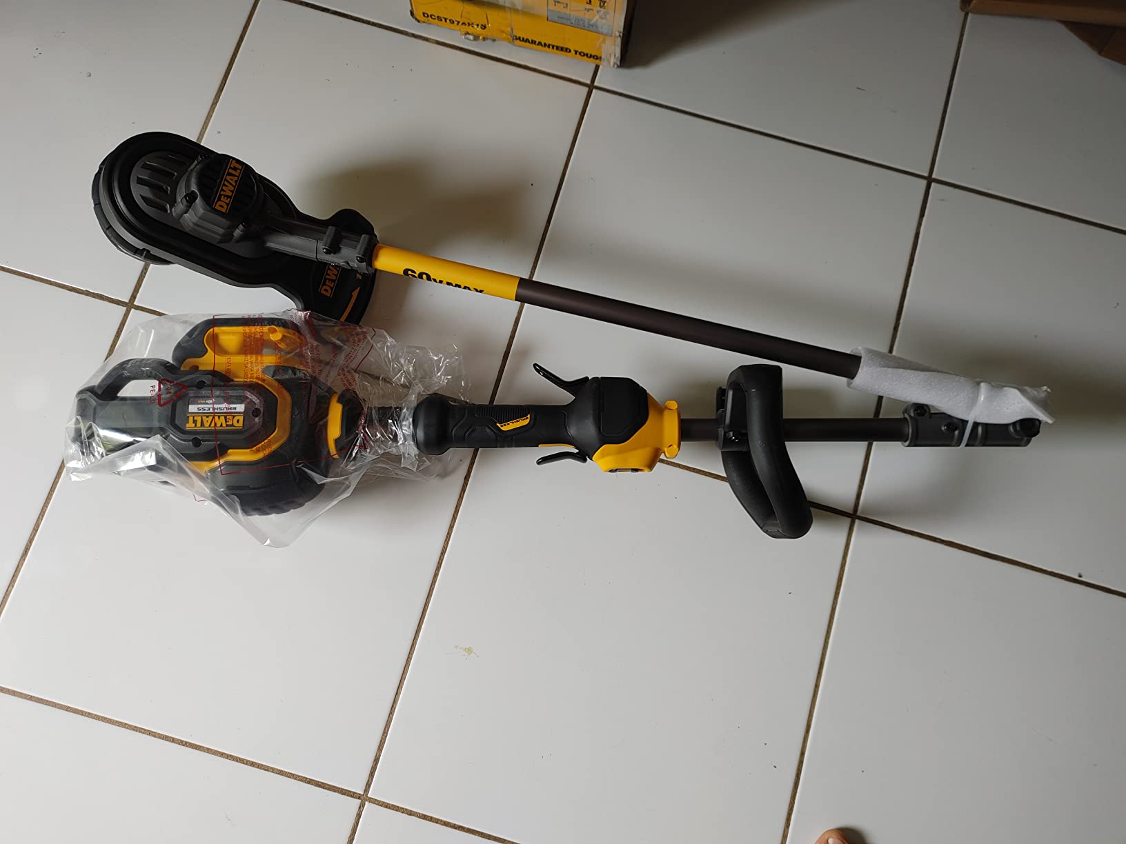 DEWALT DCST970B FLEXVOLT 60V MAX Cordless String Trimmer, Tool Only customer photo 2