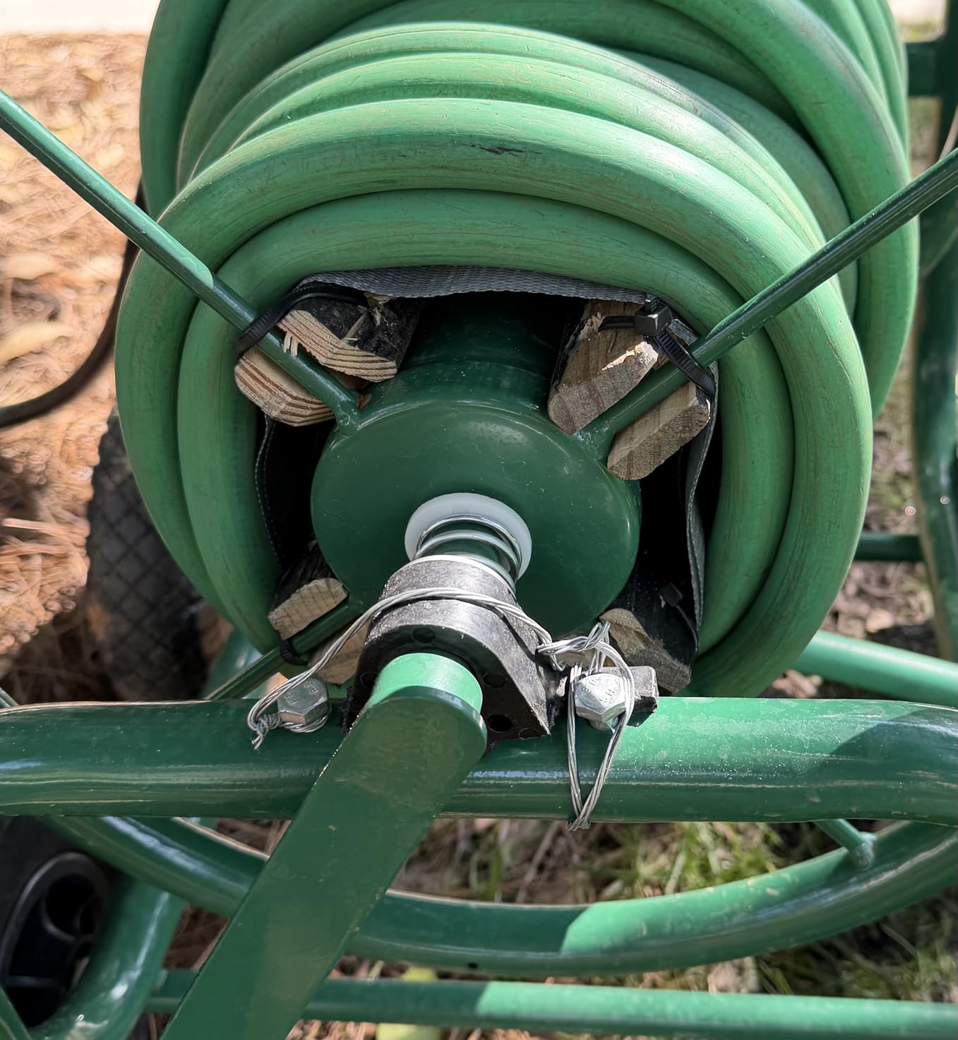 PayLessHere | Garden Hose Reel Cart | Holds Upto 300ft of 5/8