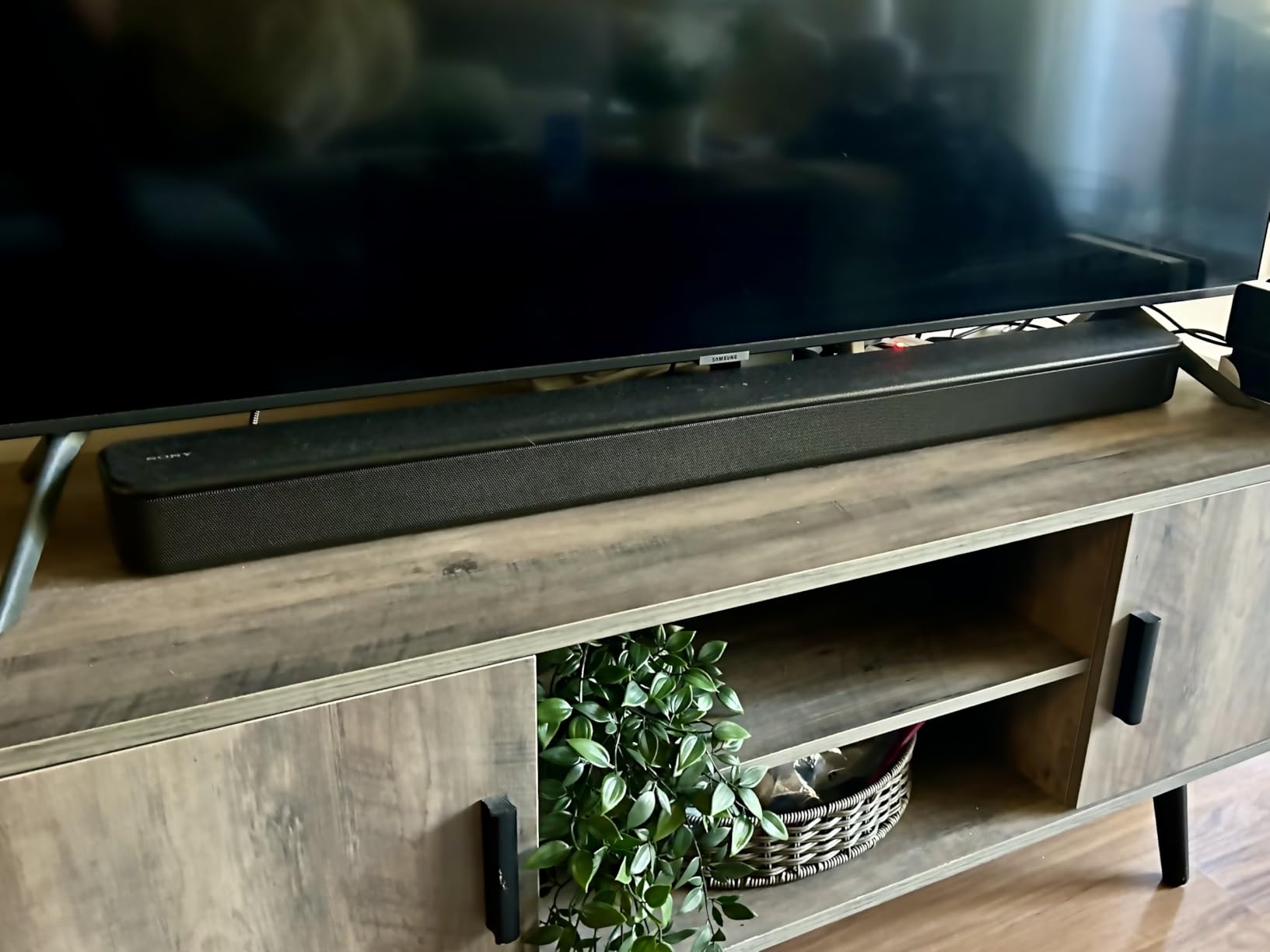 Sony S100F 2.0ch Soundbar with Bass Reflex Speaker, Integrated Tweeter and Bluetooth, (HTS100F), easy setup, compact, home office use with clear sound black customer photo 2