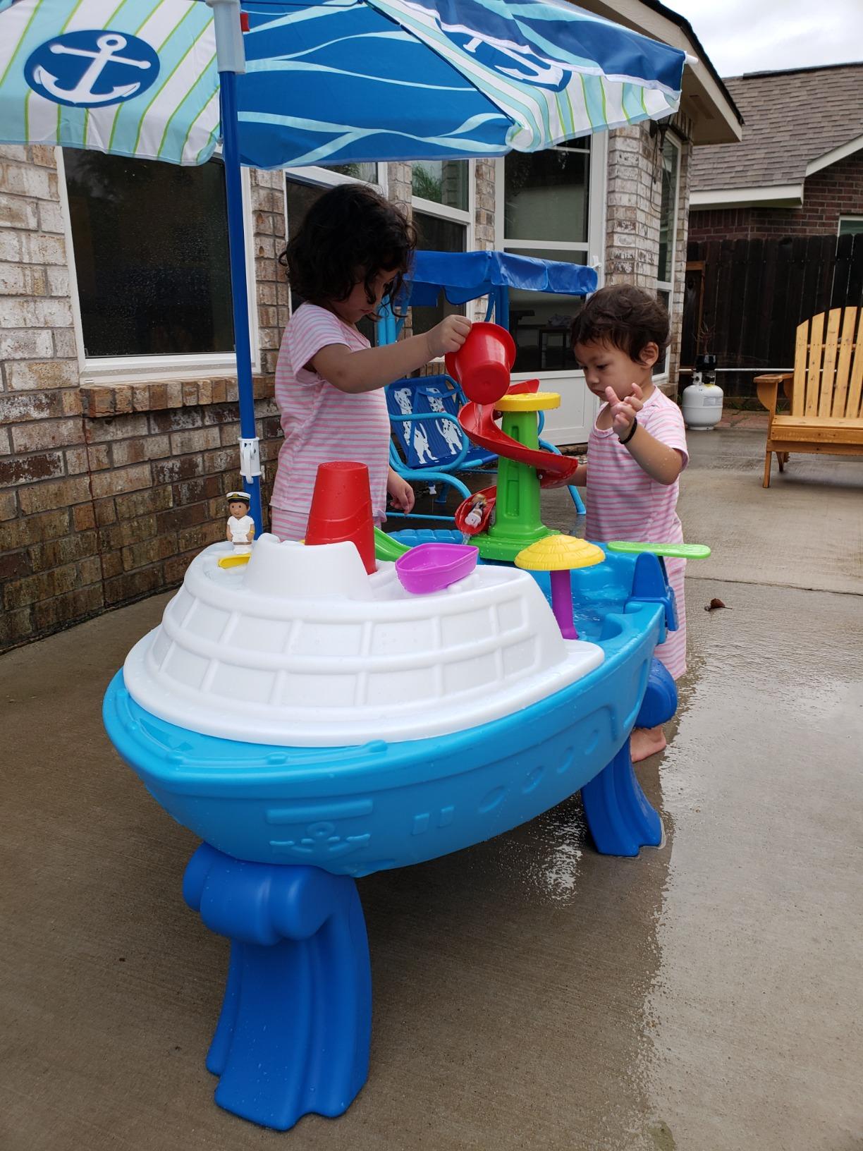 Step2 Fiesta Cruise Sand & Water Table with Umbrella, Kids Activity Sensory Playset, Summer Outdoor Toys, 10 Piece Water Toy Accessories, for Toddlers 2+ Years Old customer photo 1