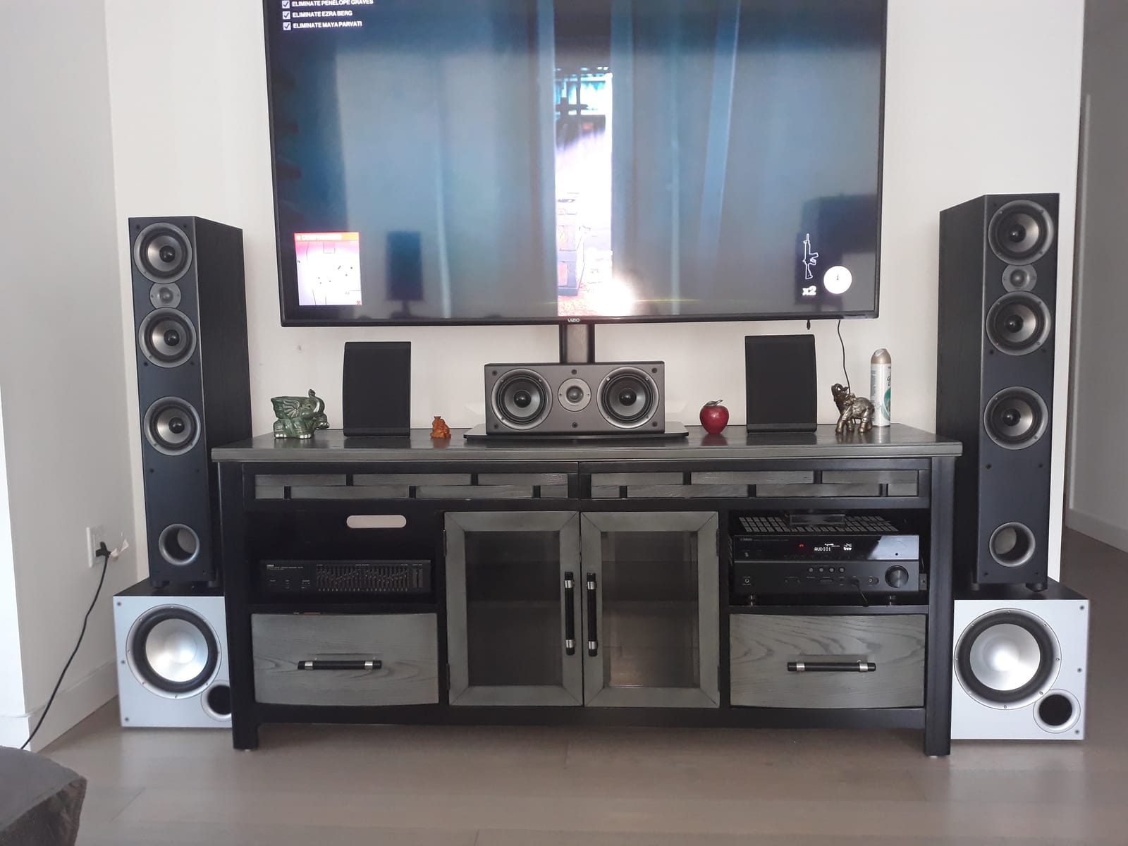 YAMAHA RX-V685 7.2-Channel AV Receiver with MusicCast customer photo 1