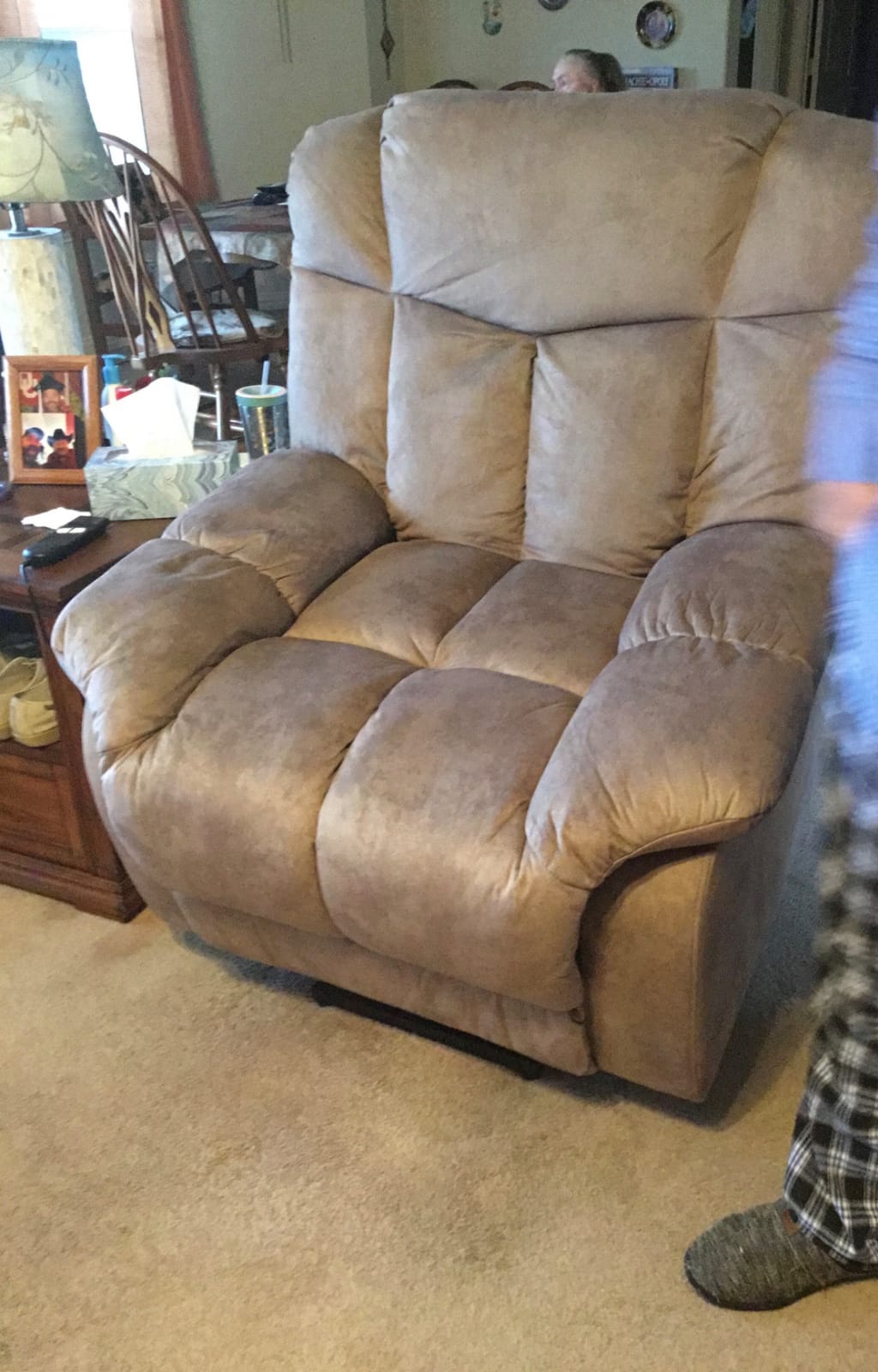 CANMOV Power Lift Electric Recliner Chair for Elderly- Heavy Duty and Safety Motion Reclining Mechanism-Antiskid Fabric Sofa for Living Room, Chocolate customer photo 1