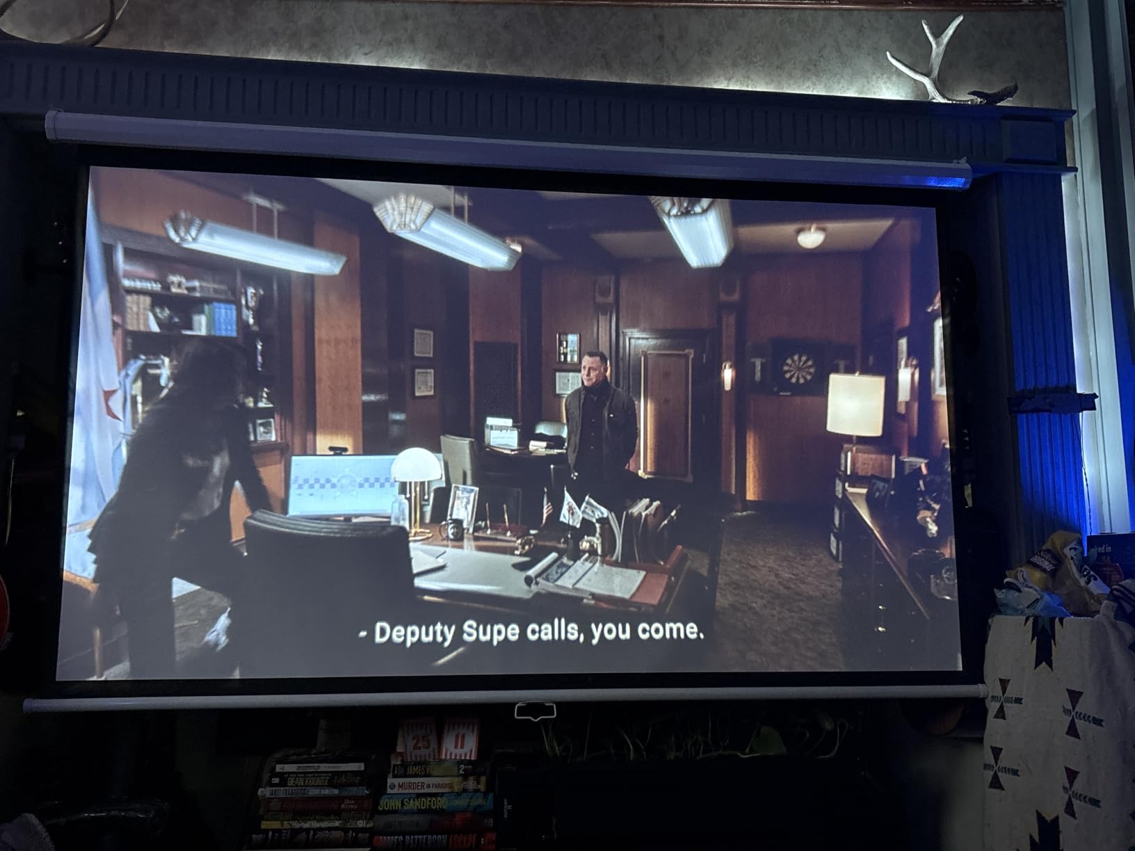 SUPER DEAL 100'' 16:9 HD Projection Screen Foldable Anti-Crease Portable Projector Movie Screen Manual Pull Down for Home Theater Presentation Education Outdoor Indoor Public Display, White customer photo 1