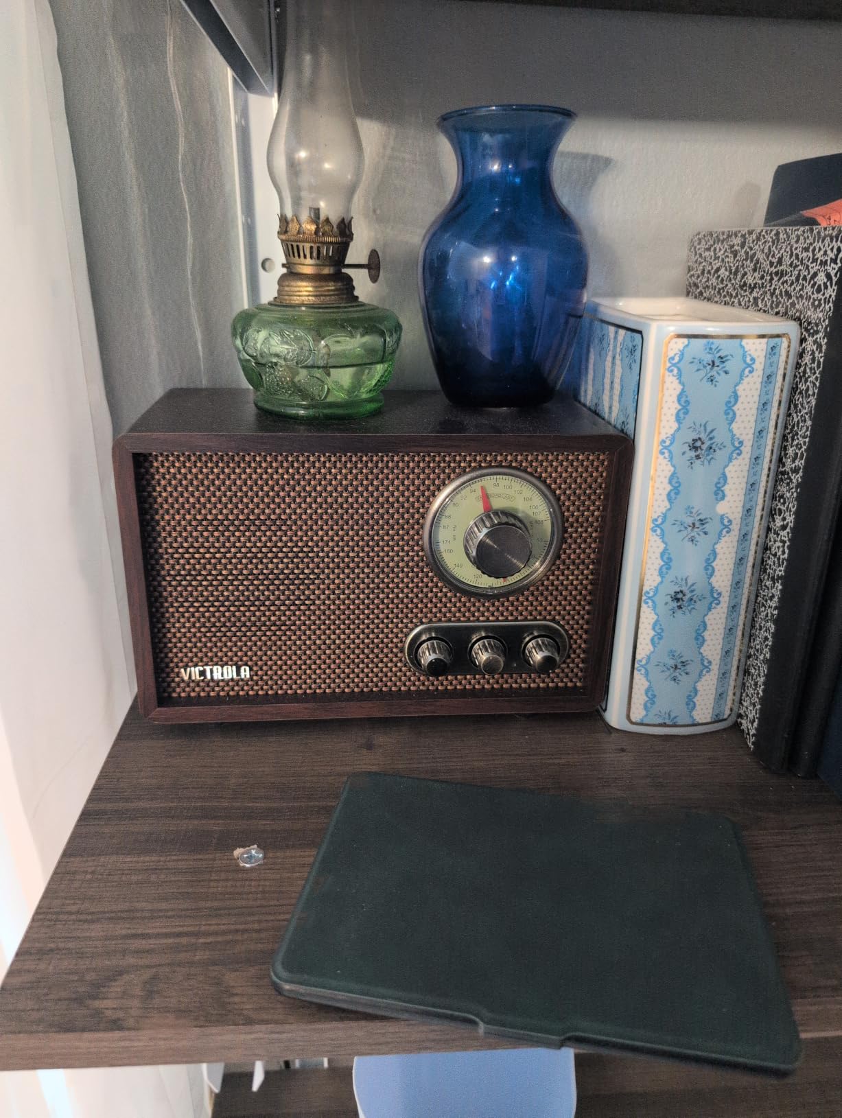 Victrola Willow - Retro Wood Bluetooth Radio, AM/FM - Espresso customer photo 1