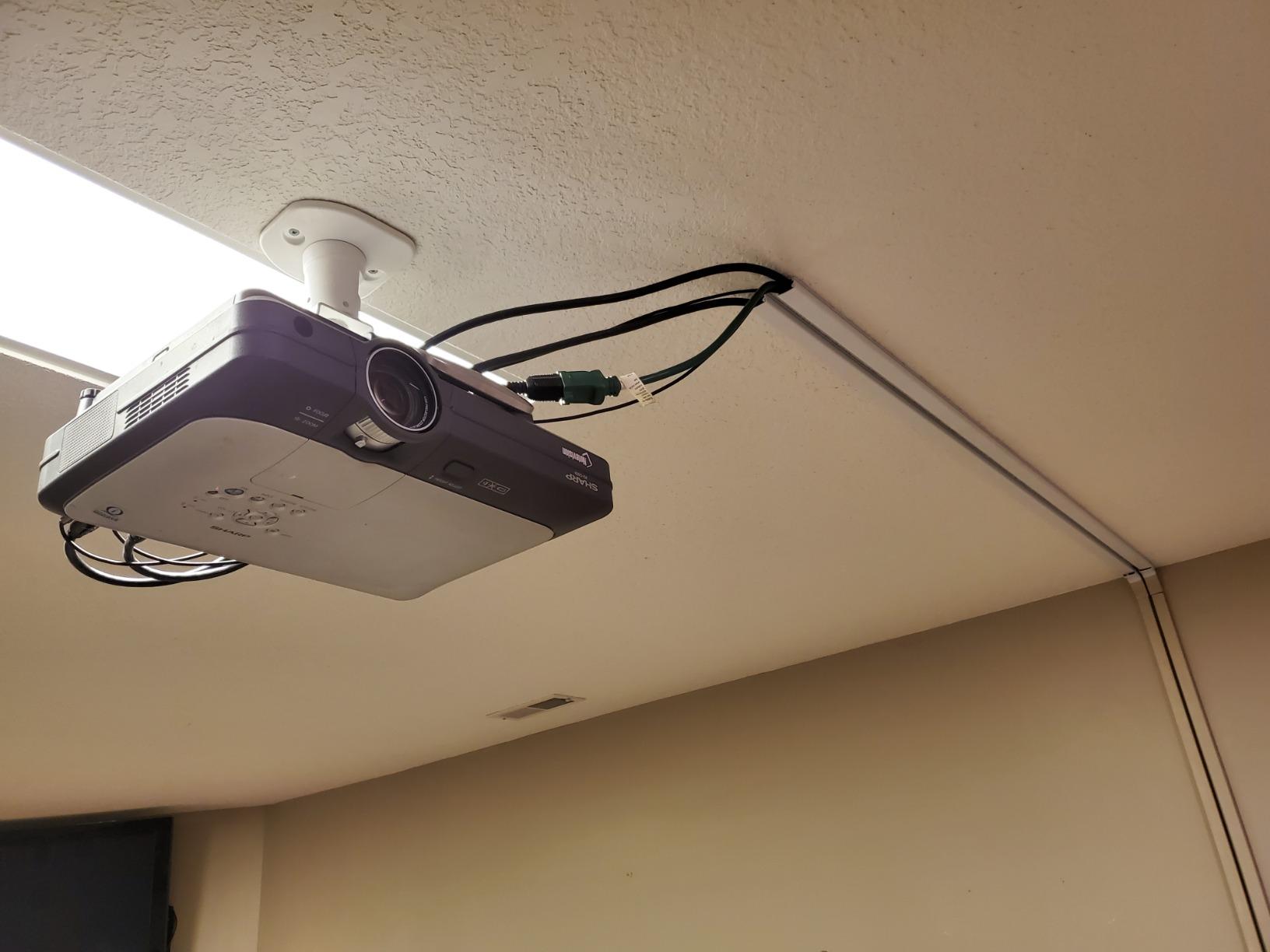 Full Motion Universal Ceiling Projector Mount Bracket with Adjustable Height and Extendable Arms Rotating Swivel Mount for Home and Office Projector (Black) customer photo 1