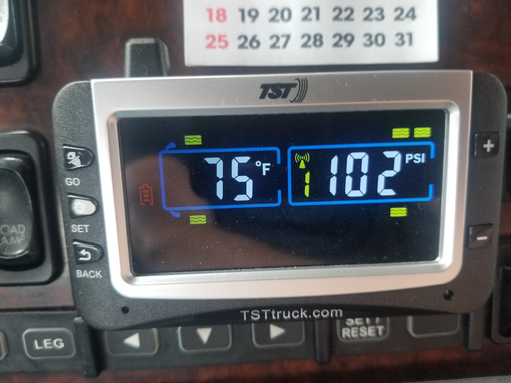 TST 507 Series TPMS - RV Tire Pressure Monitoring System with 4 Cap Sensors & Color Display Monitor for Travel Trailers, Campers and Motorhomes customer photo 1