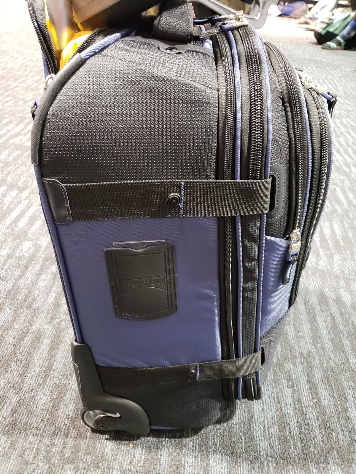 Travelpro Bold Softside Checked Rollaboard, Grey/Black, 28-Inch customer photo 1