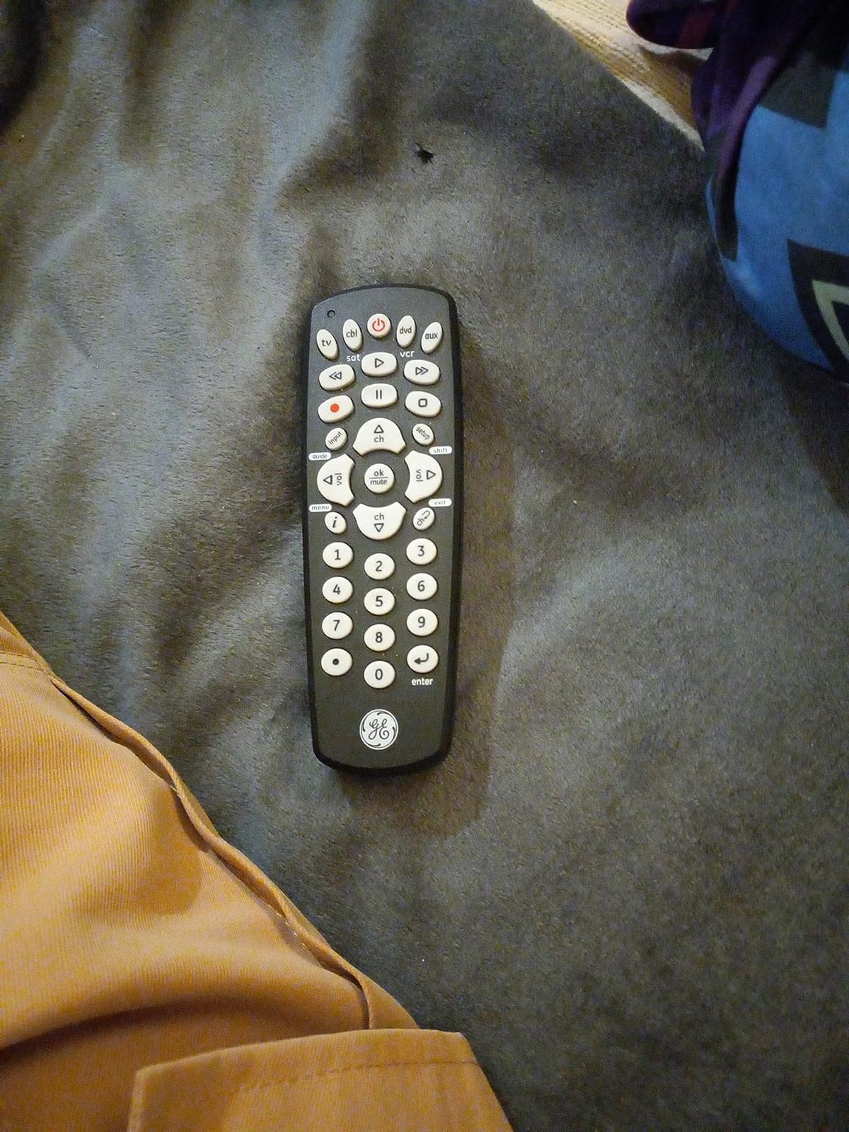 GE Universal Remote Control for Samsung, Vizio, LG, Sony, Sharp, Roku customer photo 1
