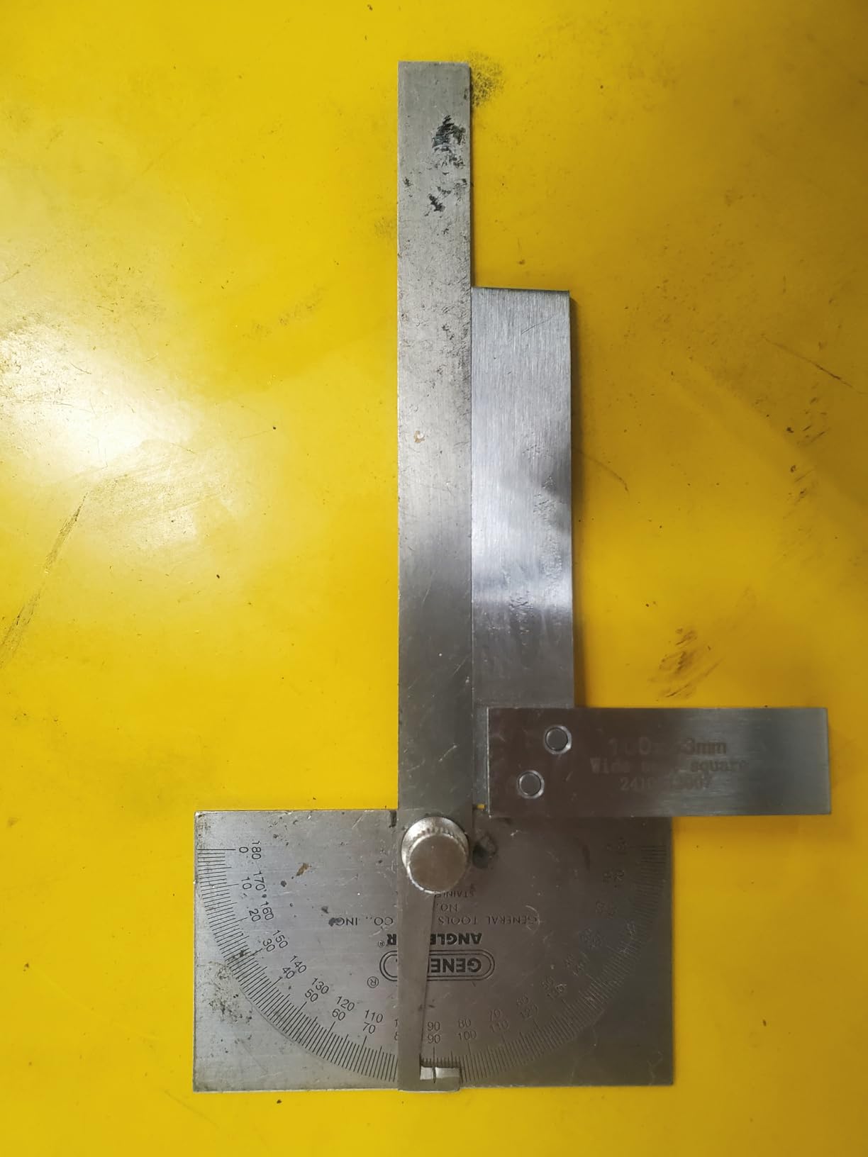Machinist Square Precision Engineer Wide Seat Square 90 Right Angle Ground Hardened Steel Angle Ruler 4 x 2.5 Inch customer photo 1