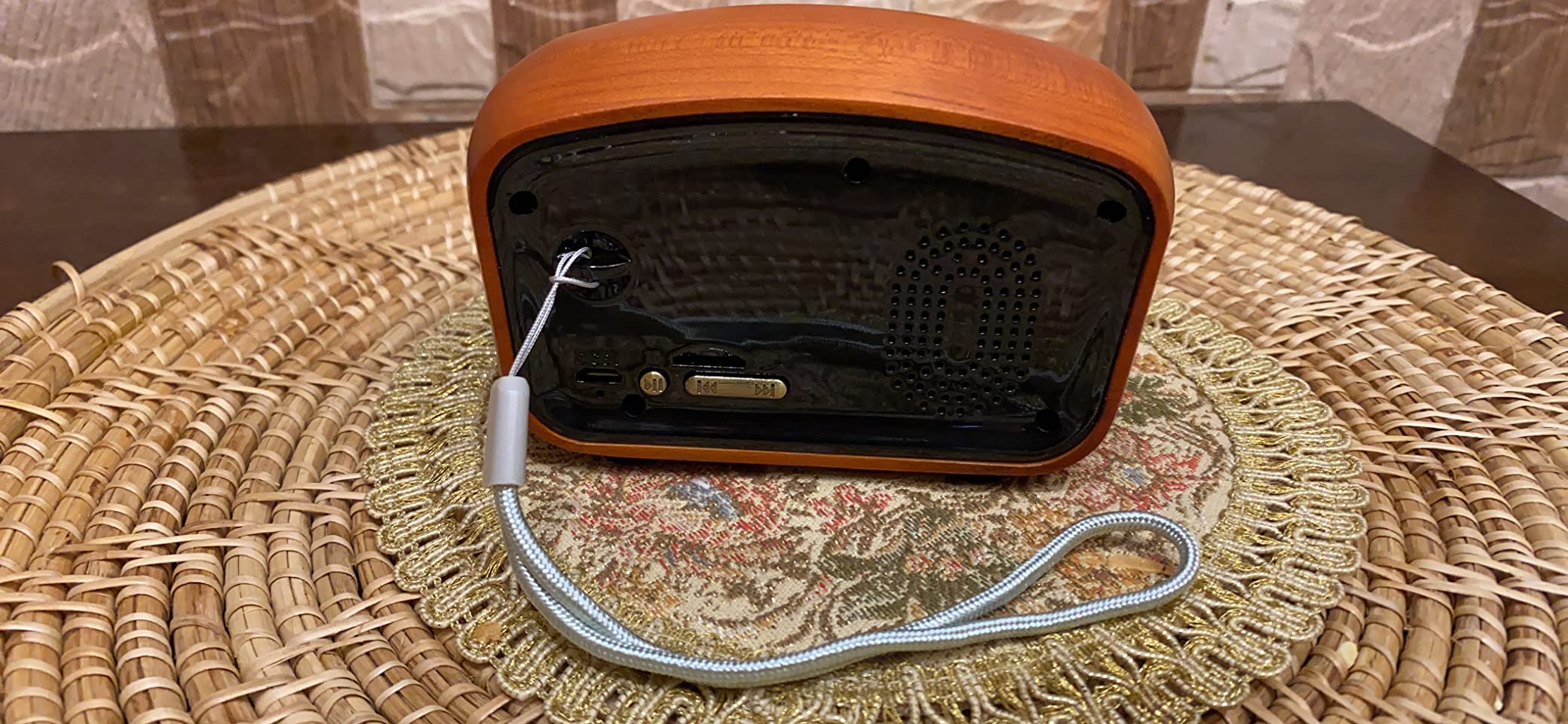 Greadio Retro Bluetooth Speaker, Walnut Wooden Vintage Radio Speaker customer photo 2