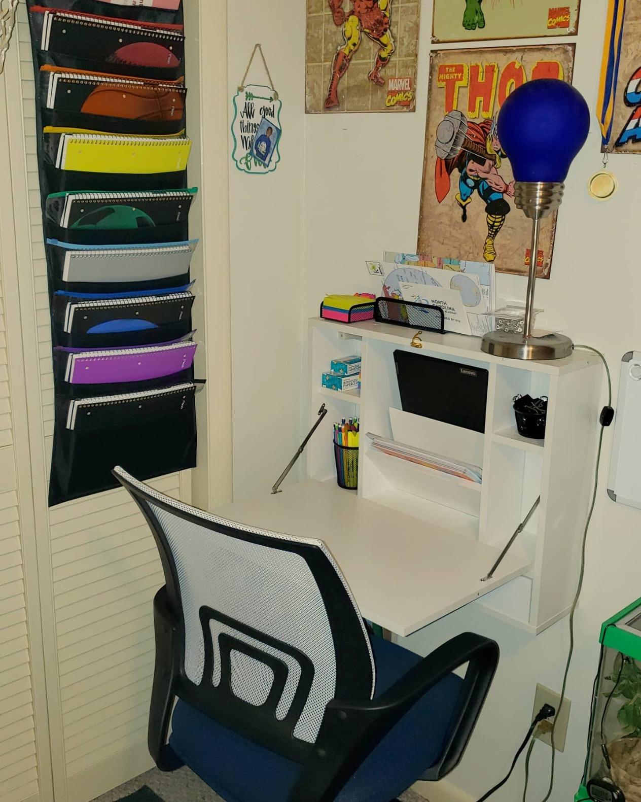 Tangkula Folding Wall Table, Floating Desk customer photo 2