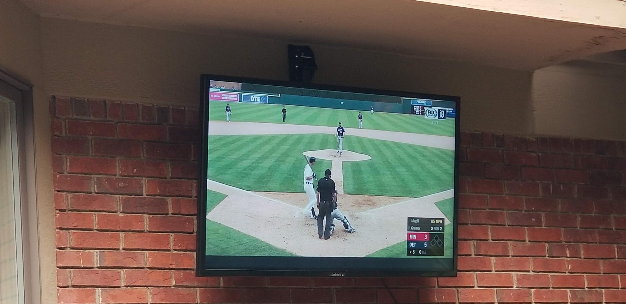 SunBrite Veranda 2 Series 43-inch Full Shade Outdoor TV | 4K Ultra HD HDR LED Weatherproof Television - Direct Lit LED Screen with All-Weather Remote (SB-V-43-4KHDR-BL) customer photo 2