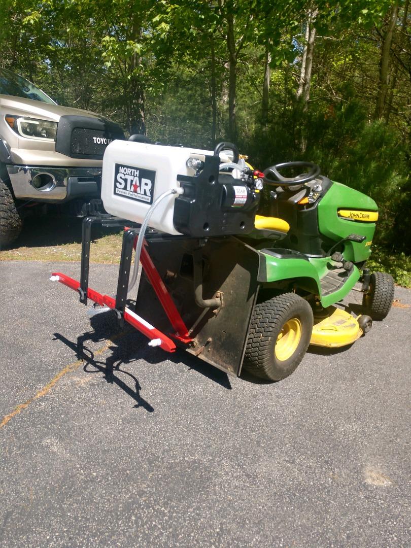 NorthStar 12V Sprayer Pump, 26-Gallon, 2.2 GPM, 12V, 70 PSI, 2-Nozzle Boom customer photo 1