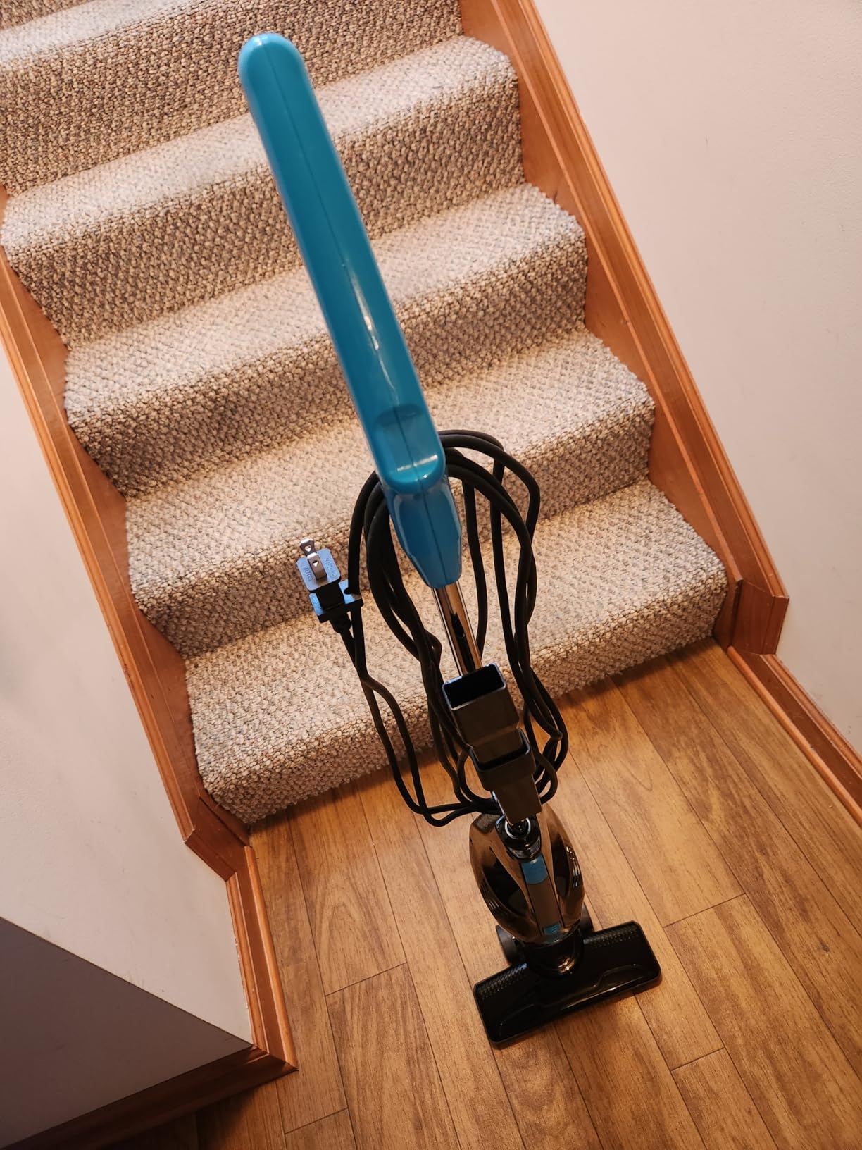 Eureka NES215A Blaze 3-in-1 Swivel Handheld & Stick Vacuum Cleaner, Blue customer photo 2