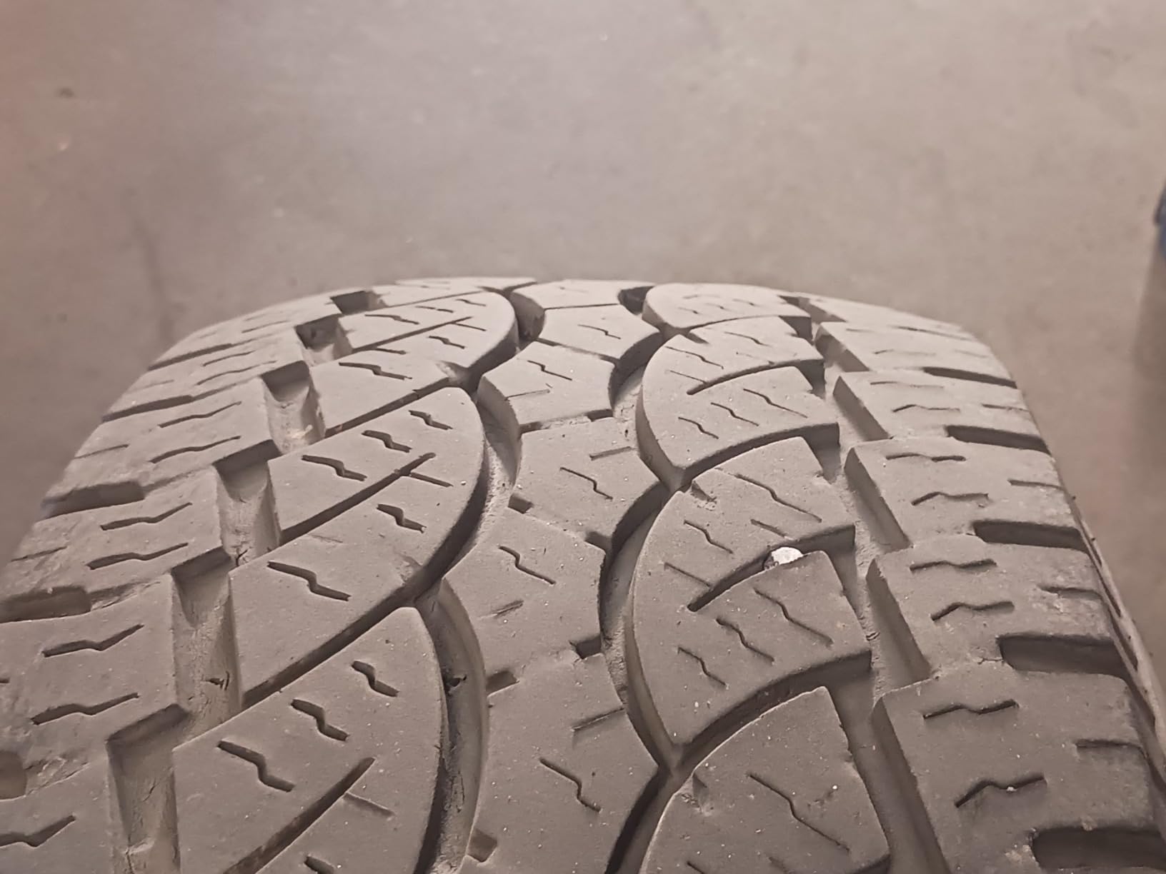 ATTURO Trail Blade A/T All-Terrain Tire, 275/55R20 117T XL customer photo 1