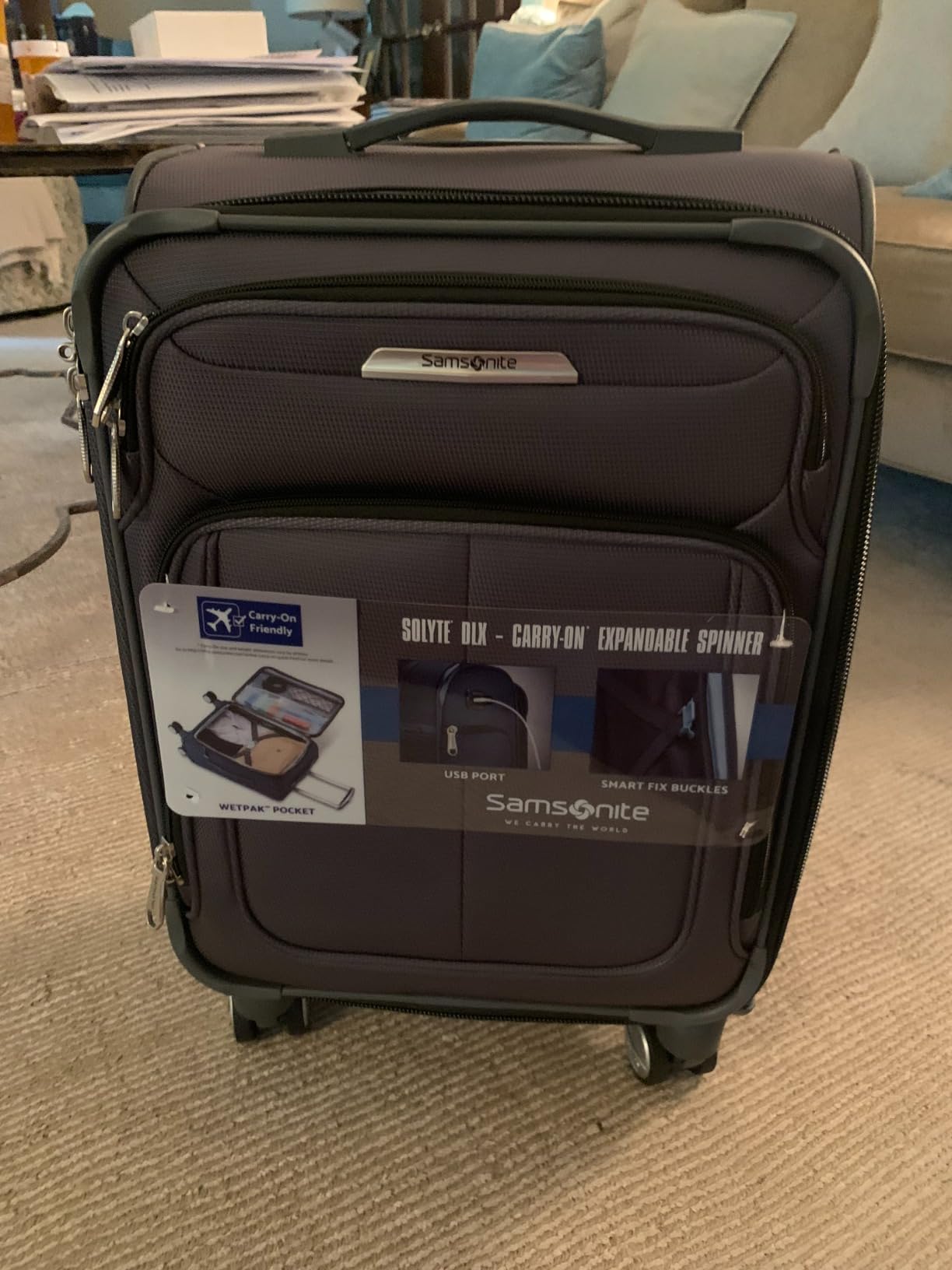 Samsonite Solyte DLX Softside Expandable Luggage with Spinner Wheels, Mediterranean Blue, Checked-Medium 25-Inch customer photo 2