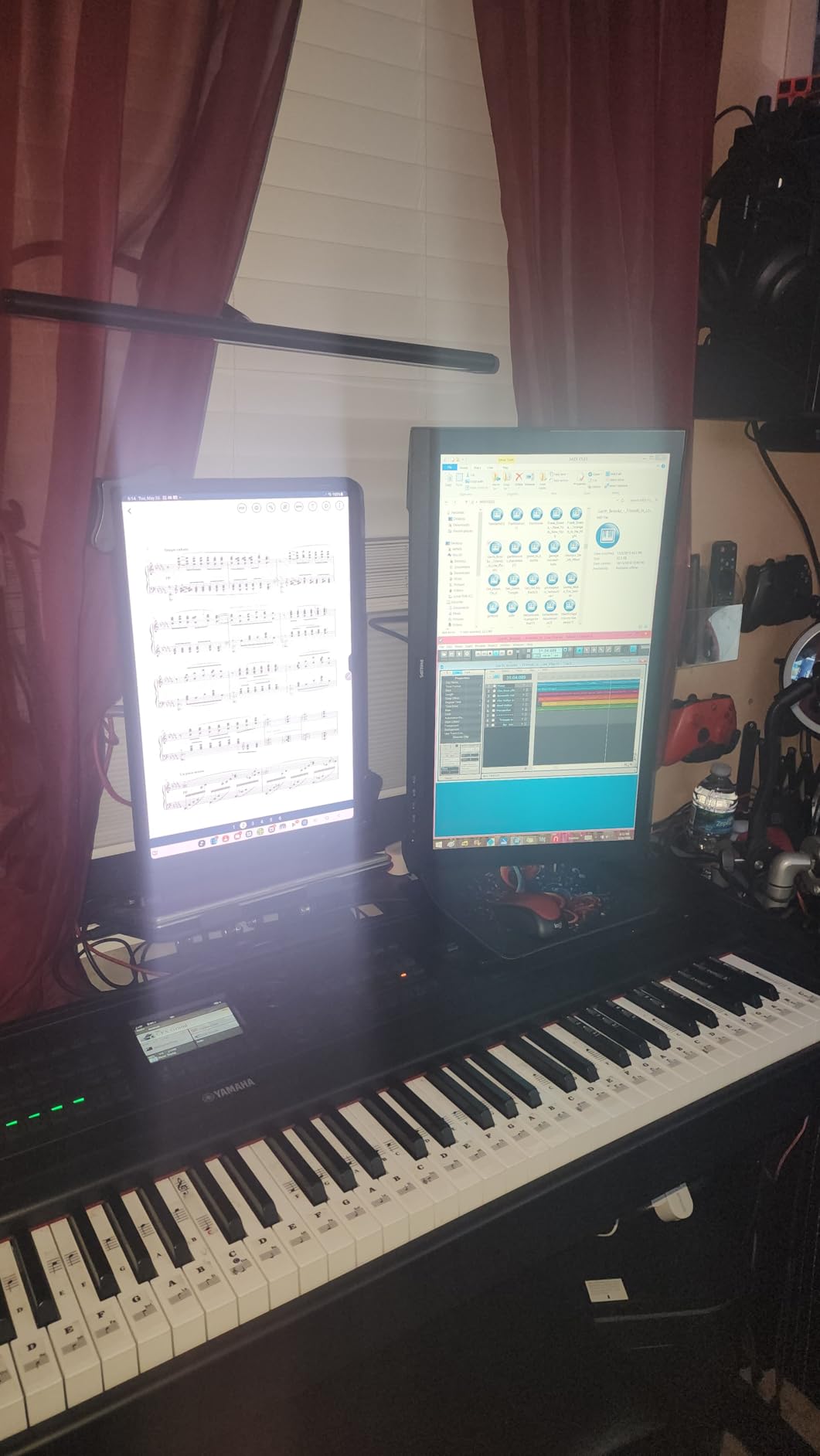 Single LCD Computer Monitor Free-Standing Desk Stand Mount Riser for 13 inch to 32 inch screen with Swivel, Height Adjustable, Rotation, Vesa Base Stand Holds One (1) Screen up to 77Lbs(HT05B-001)) customer photo 2