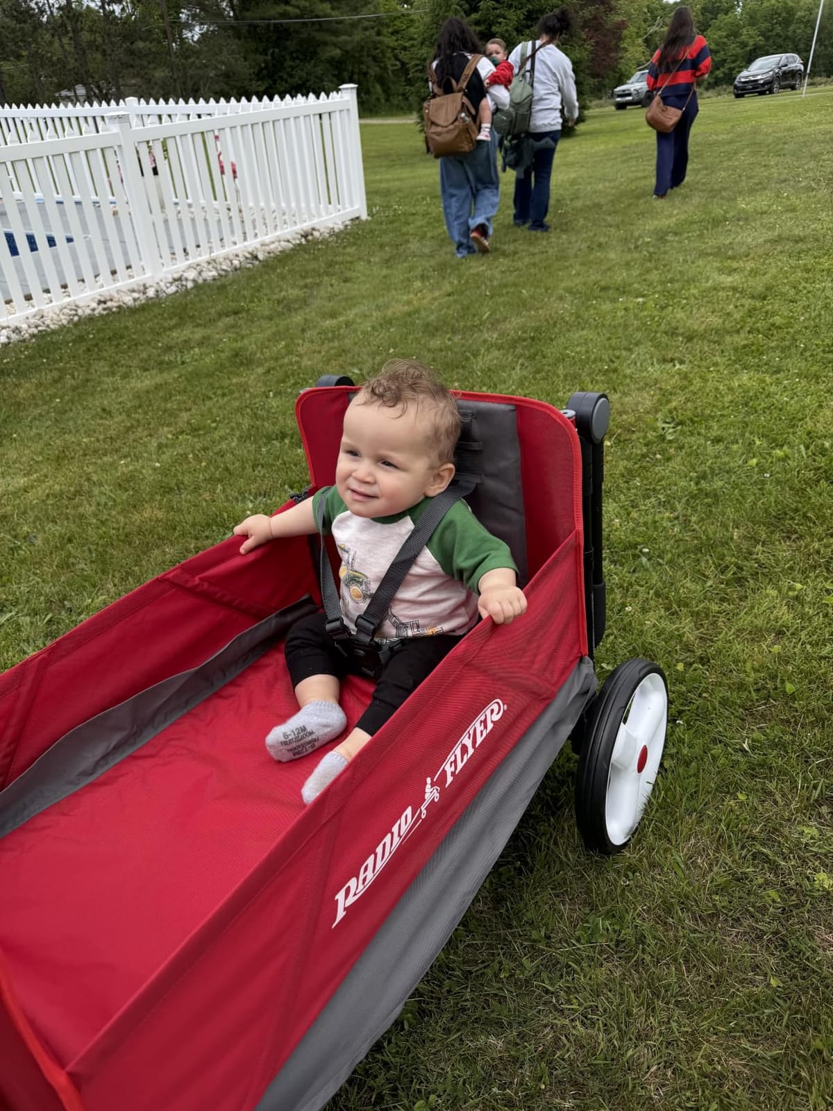 Radio Flyer Wagon for Kids, Baby Stroller, Outside Toys for Toddlers 1-3, Rolling Cart, Beach Cart with Wheels, Convertible Stroller Wagon for Kids Ages 1+ Years, Red | with Bench Mode, One-Hand Fold, Sun Canopy, 5-Point Harnesses, Front Caster Wheels & 12