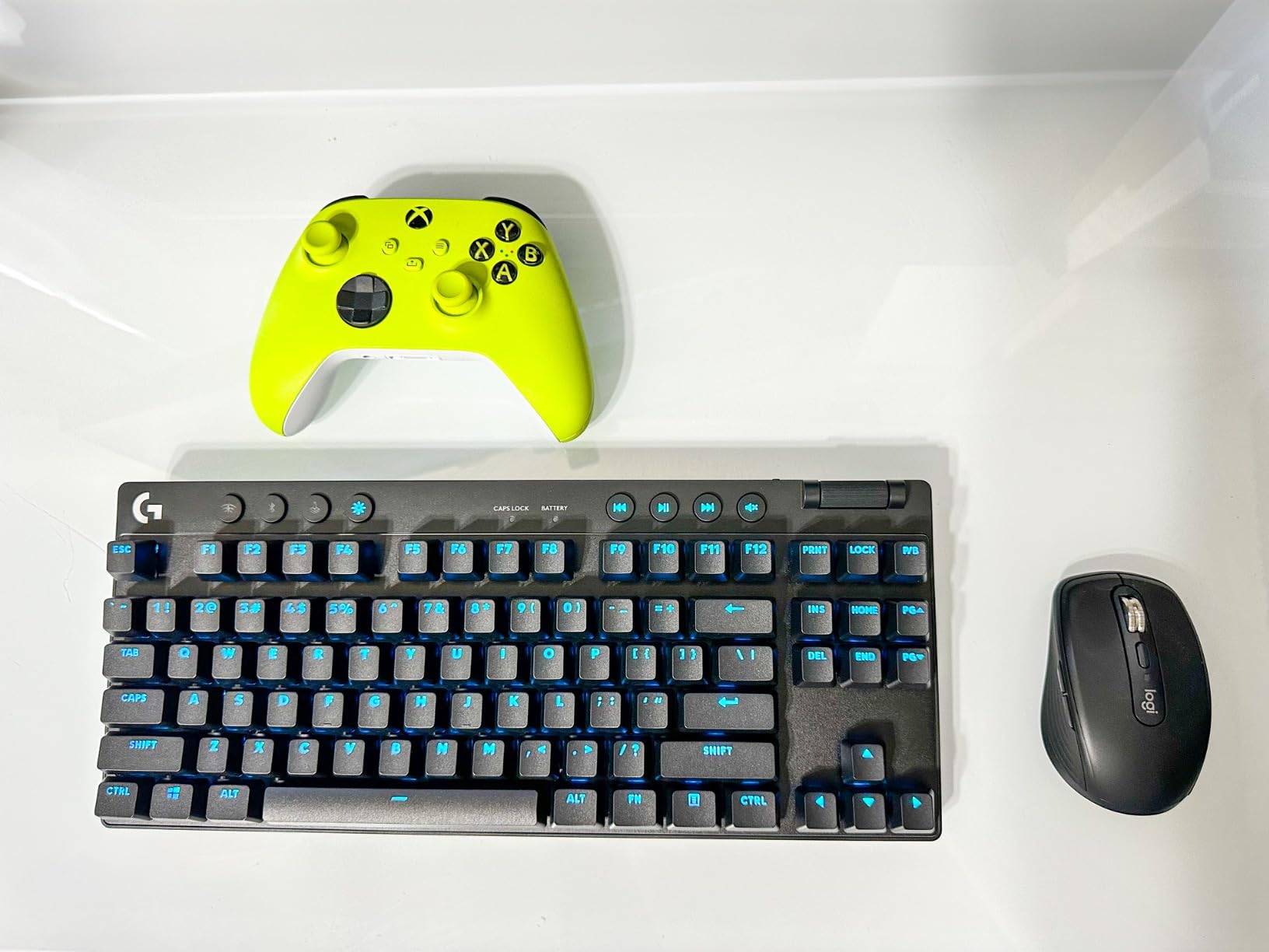 Logitech G PRO Mechanical TKL Tenkeyless Gaming Keyboard (Clicky) - Black customer photo 1