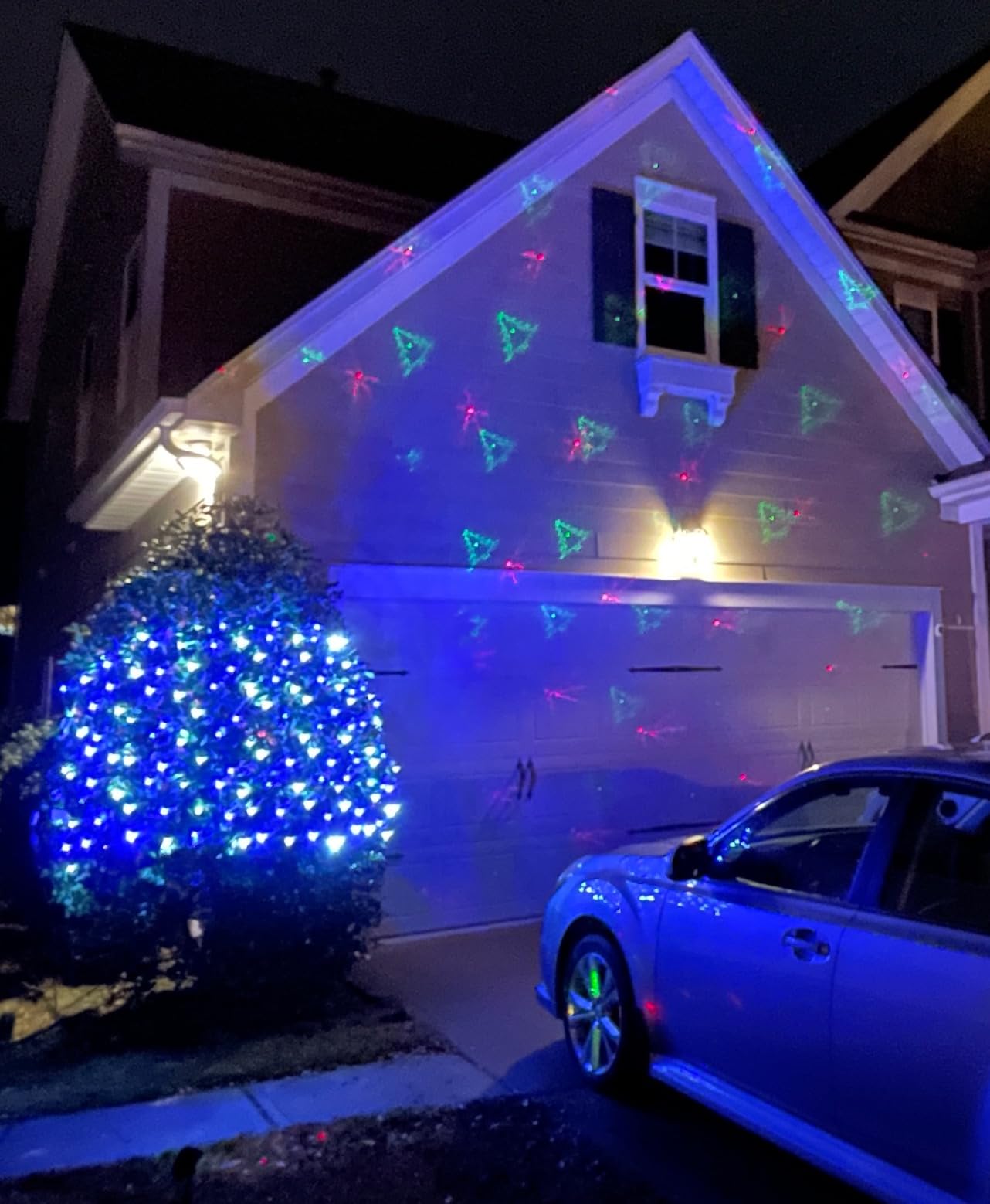 Christmas Laser Lights, Projector Lights Landscape Spotlight Red and Green Star Show with Christmas Decorative Patterns for Indoor Outdoor Garden Patio Wall customer photo 1