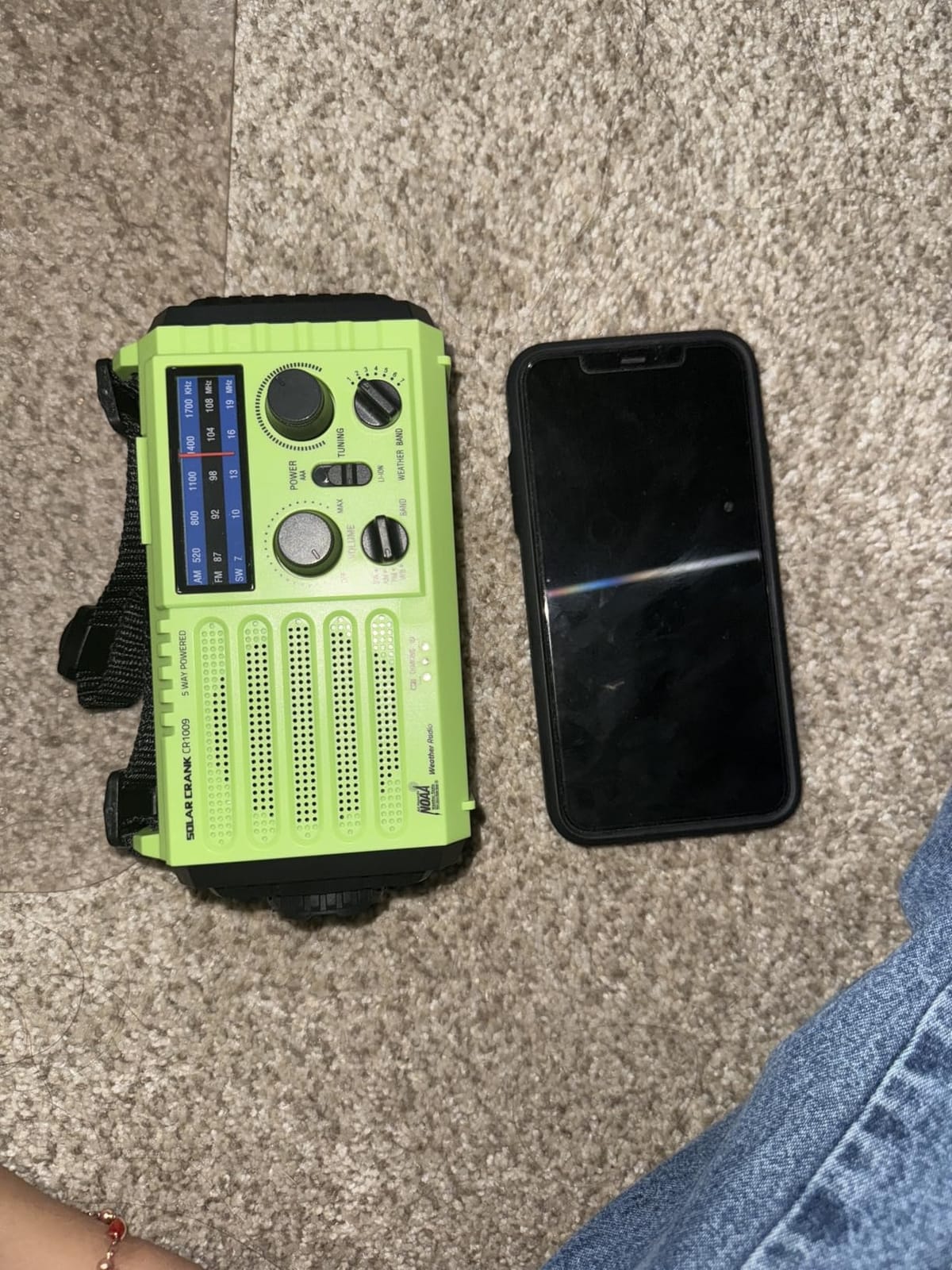 Eoxsmile Emergency Radio with NOAA Weather Alert, Solar Hand Crank Portable customer photo 2