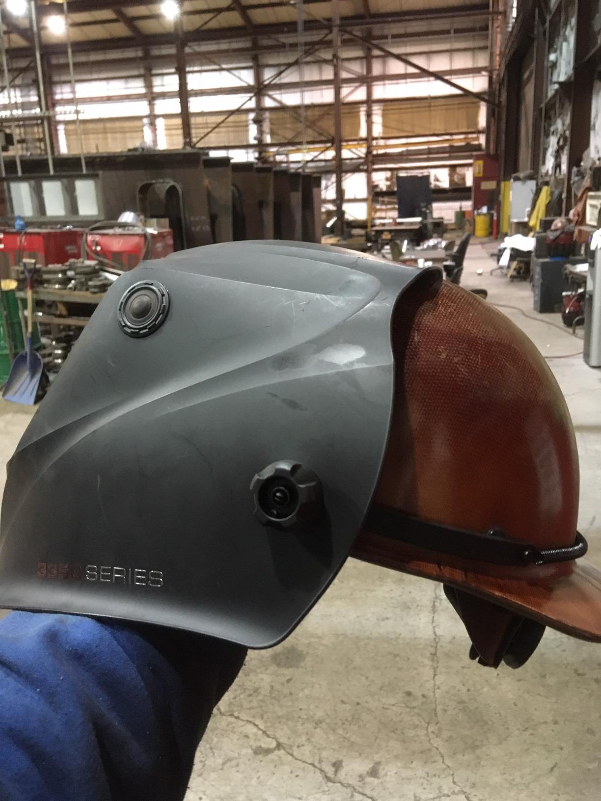 Lincoln Electric K3034-4 VIKING 3350 Auto Darkening Welding Helmet with 4C Lens Technology, Matte Black, extra large customer photo 2