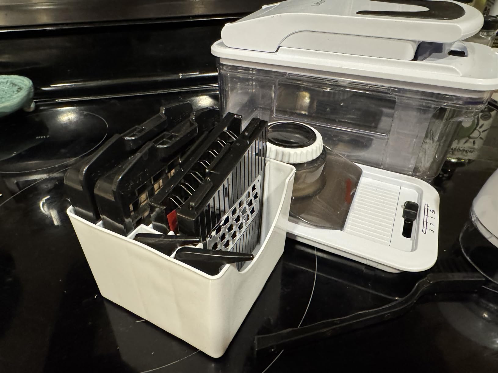 Fullstar Pro XL Vegetable Chopper & Mandoline Slicer, All-in-1 Kitchen Tool customer photo 2