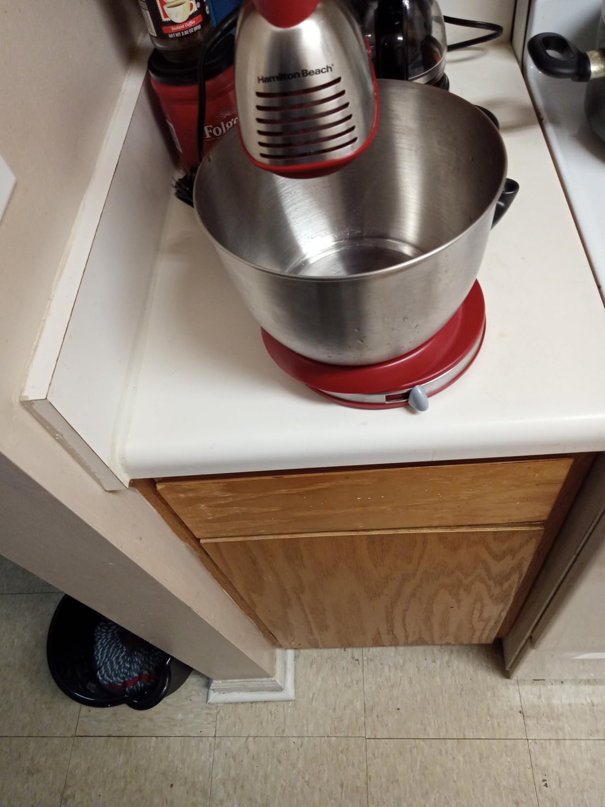 Hamilton Beach Classic Stand and Hand Mixer, 4 Quarts, 6 Speeds with QuickBurst, Bowl Rest, 290 Watts Peak Power, Black and Stainless | 2-in-1 Versatility | QuickBurst For Added Power | 290 Watts Peak Power | Built-In Bowl Rest | Black and Stainless Steel customer photo 2