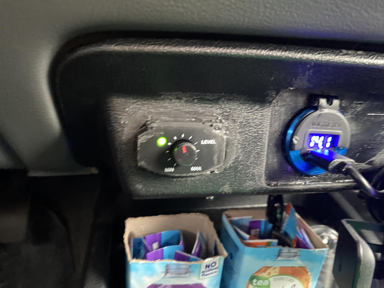 JBL Bass Pro SL2 8'' Underseat Subwoofer Boombox customer photo 2