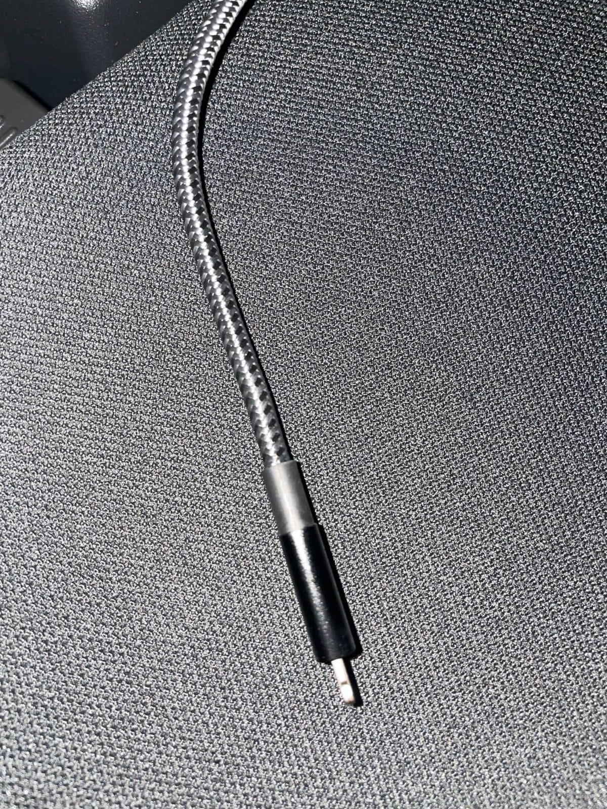 Anker New Nylon USB C to Lightning Cable, MFi-Certified Cord (6 ft, Black) customer photo 2
