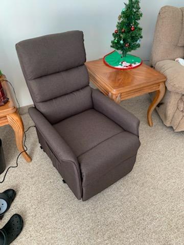 HOMCOM Power Lift Recliner Chair for Elderly, Easy Assembly, Fabric, Brown customer photo 1