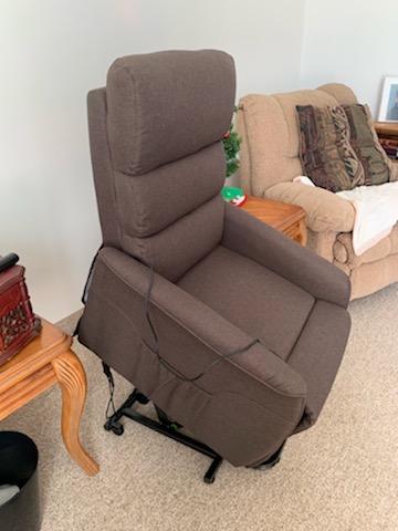 HOMCOM Power Lift Recliner Chair for Elderly, Easy Assembly, Fabric, Brown customer photo 2