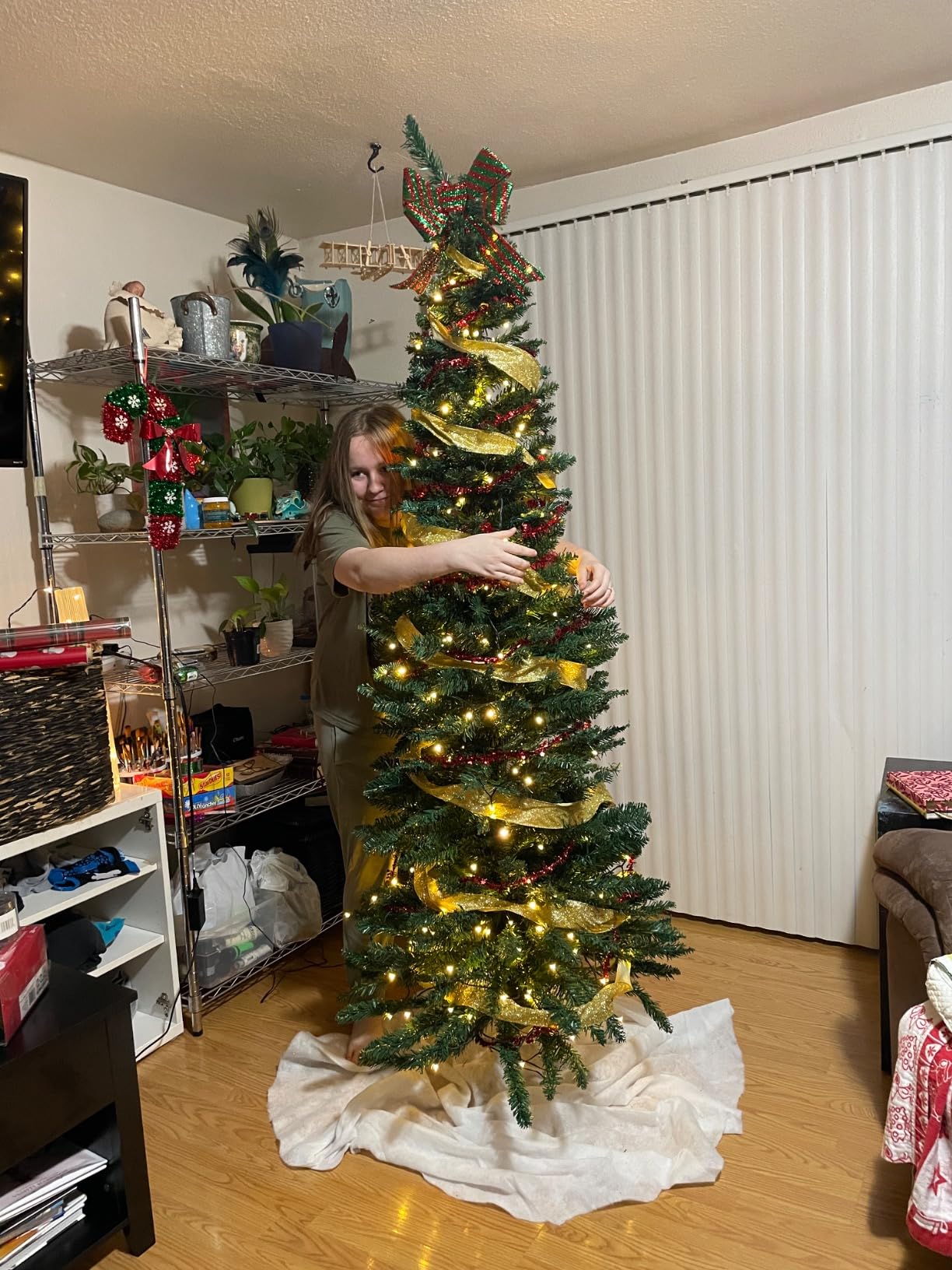 Giantex, Green Artificial Pencil Christmas, Premium Hinged Pine Tree with Solid Metal Legs, Perfect for Home, Shops and Holiday Decoration, (5FT) customer photo 1