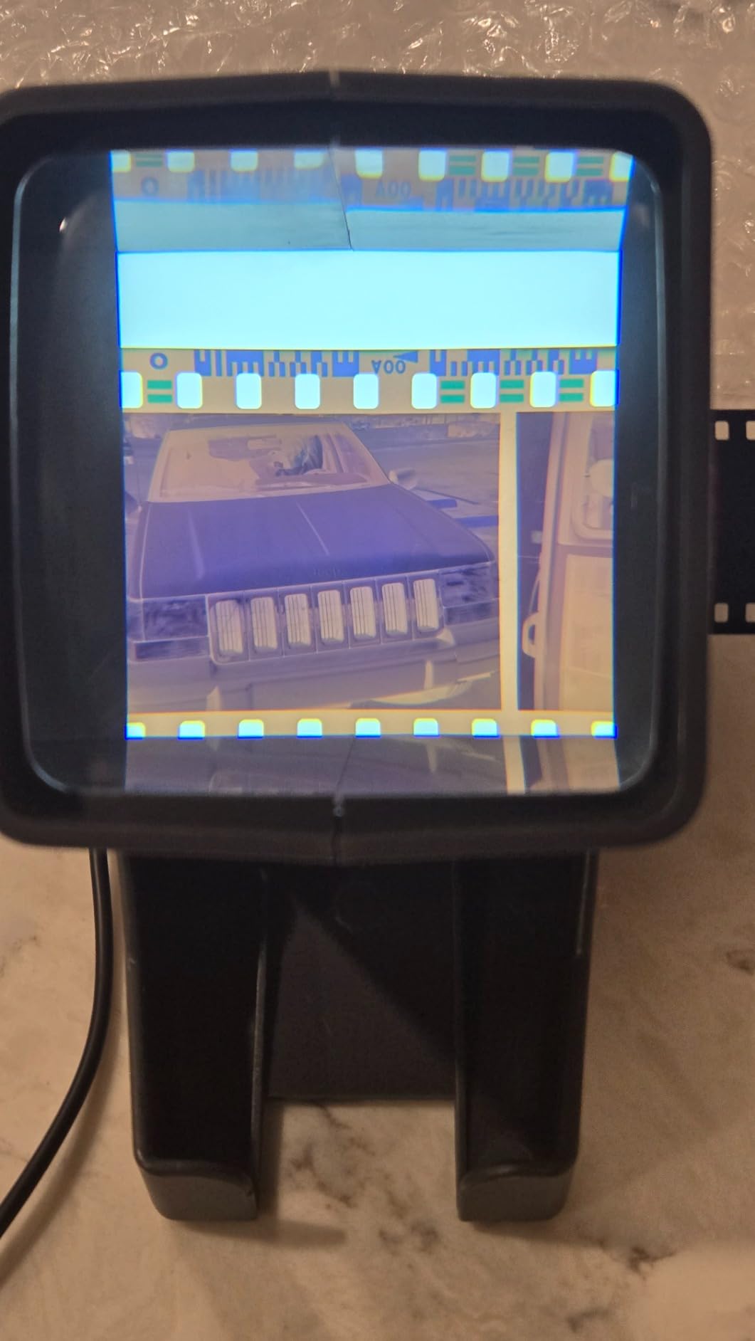 35mm Slide, Negatives, and Film Viewer. 3X Magnification, LED Light Illuminated Viewing, Cleaning Cloth, and USB Power Cable Included. customer photo 1