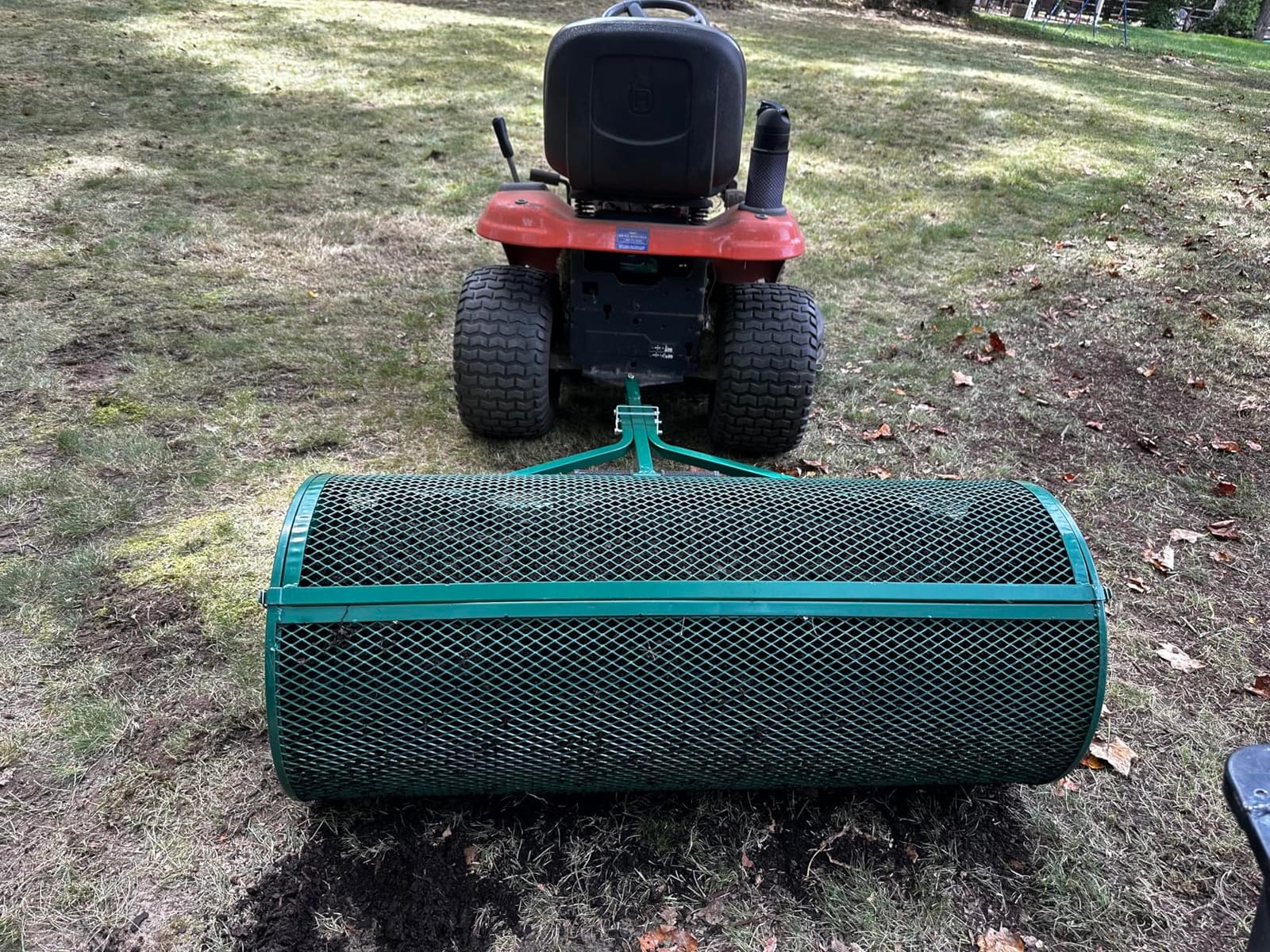 LANDZIE - Compost Spreader 24 Inch, Peat Moss & Top Soil Roller | Metal Mesh Basket Spreader for Manure Mulch Topdressing, Compact - Push or Tow Lawn & Garden customer photo 2