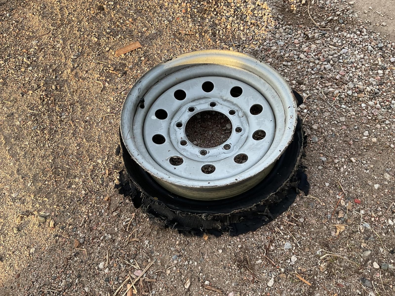 Transeagle ST II ST235/80R16 124/120L All Season E (10 Ply) Tire customer photo 1
