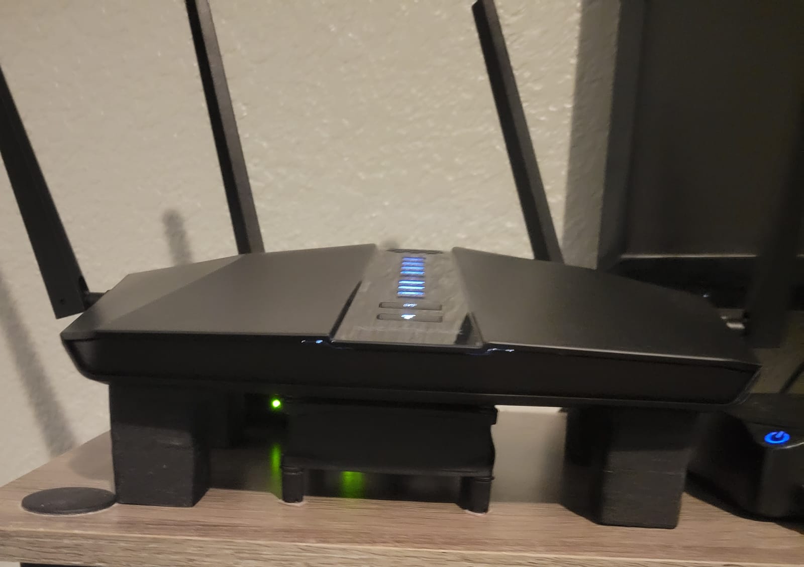 NETGEAR Nighthawk 6-Stream AX5400 WiFi 6 Router (RAX50) - AX5400 Dual Band Wireless Speed (Up to 5.4 Gbps) | 2,500 sq. ft. Coverage customer photo 1