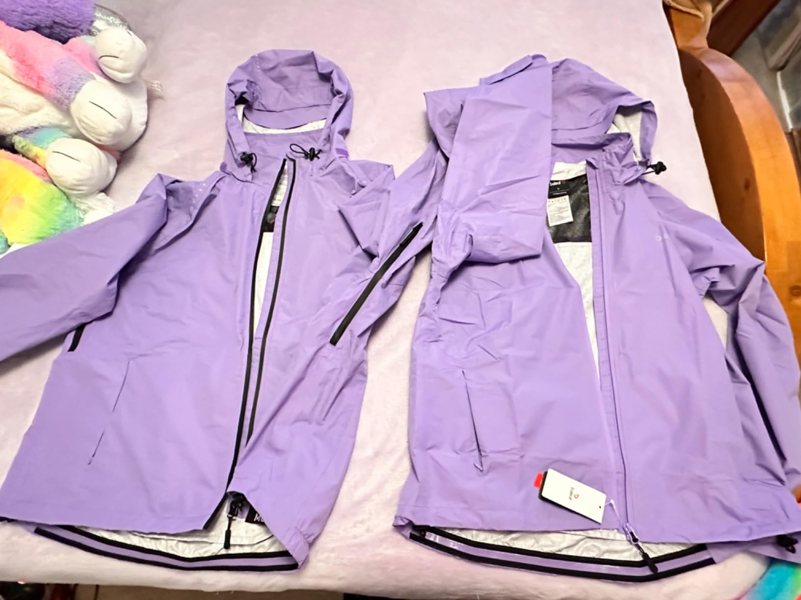 baleaf Packable Rain Jacket Women Waterproof Lightweight Jackets Hooded customer photo 2