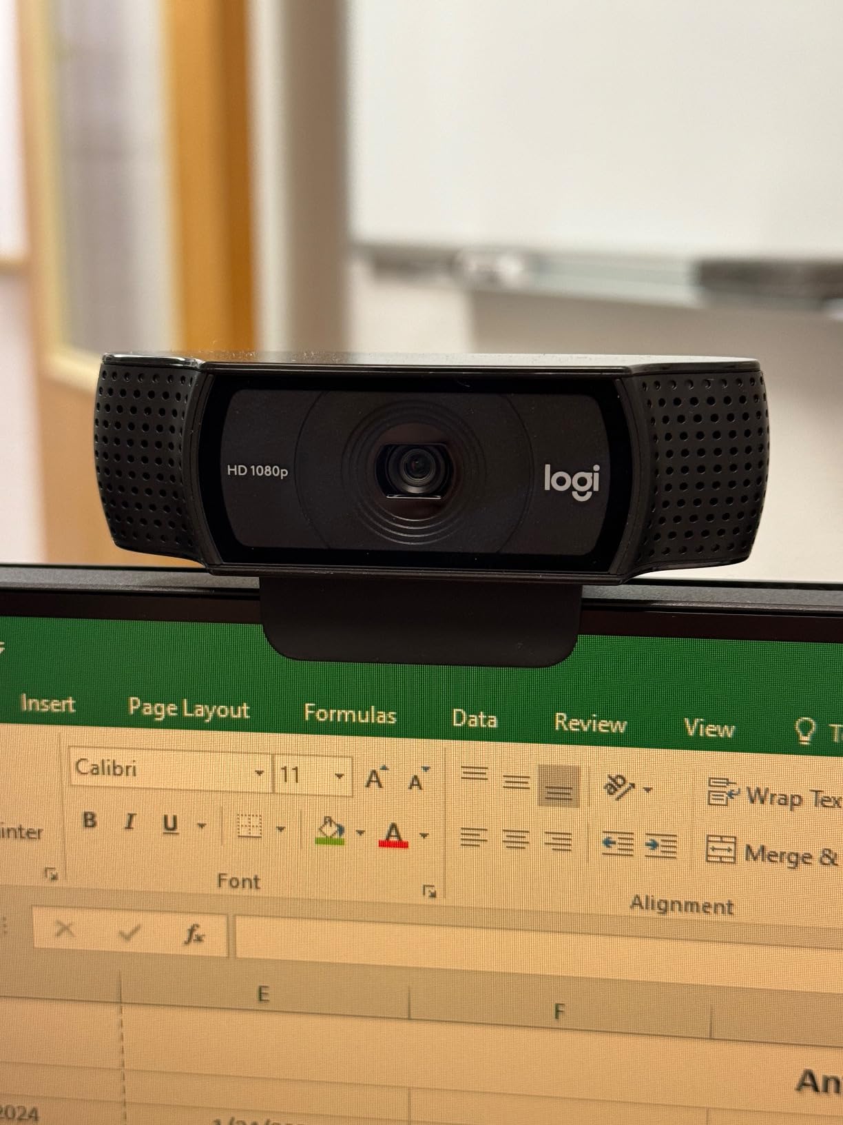 Logitech C920x HD Pro PC Webcam Full 1080p/30fps Video - Black customer photo 1