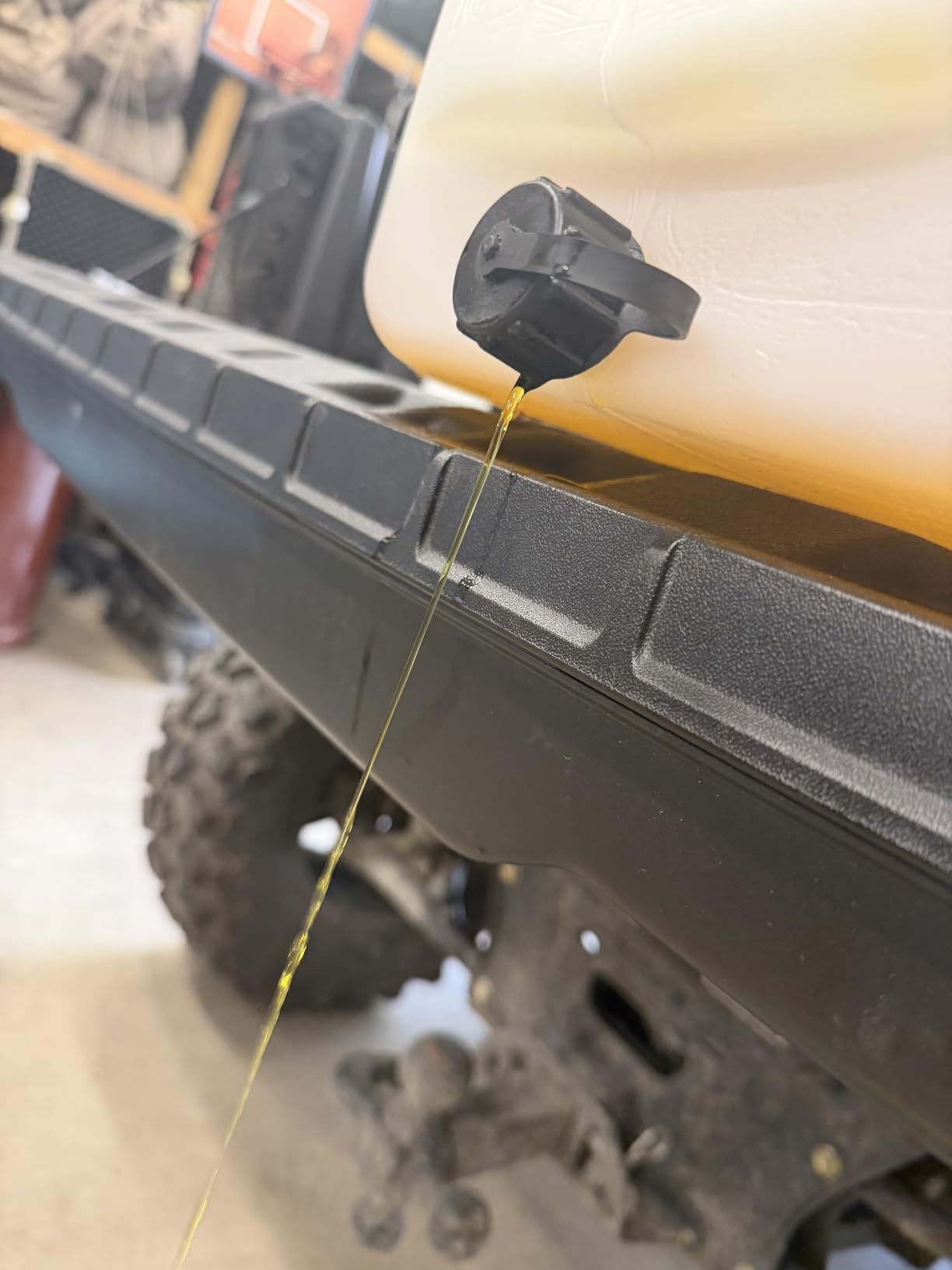 Master Mfg 25-Gallon Deluxe UTV & ATV Spot Sprayer - 2.2GPM, 70PSI Max for Fertilizer, Weed & Pest customer photo 1