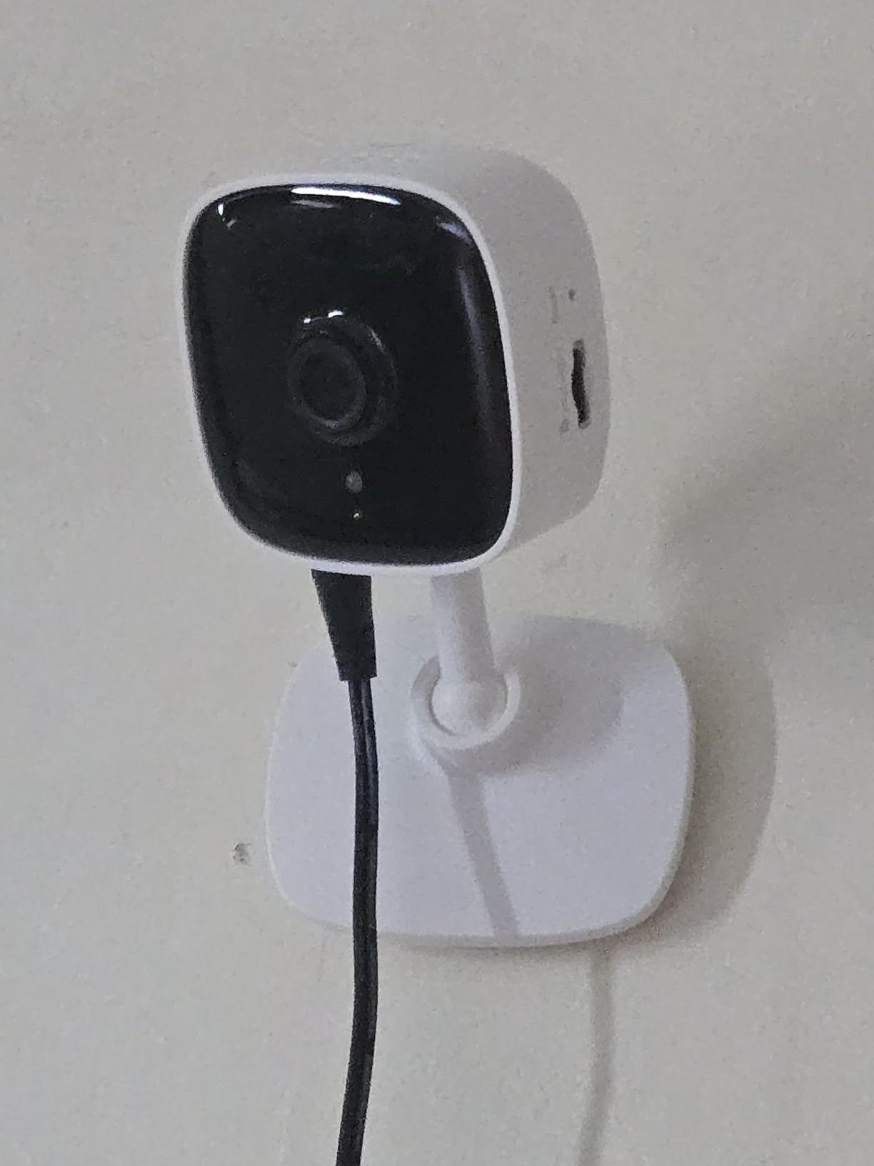 TP-Link Tapo 1080P Indoor Security Camera for Baby Monitor, Dog Camera w/Motion Detection, 2-Way Audio Siren, Night Vision, Cloud & SD Card Storage, Works w/Alexa & Google Home (Tapo C100) customer photo 2