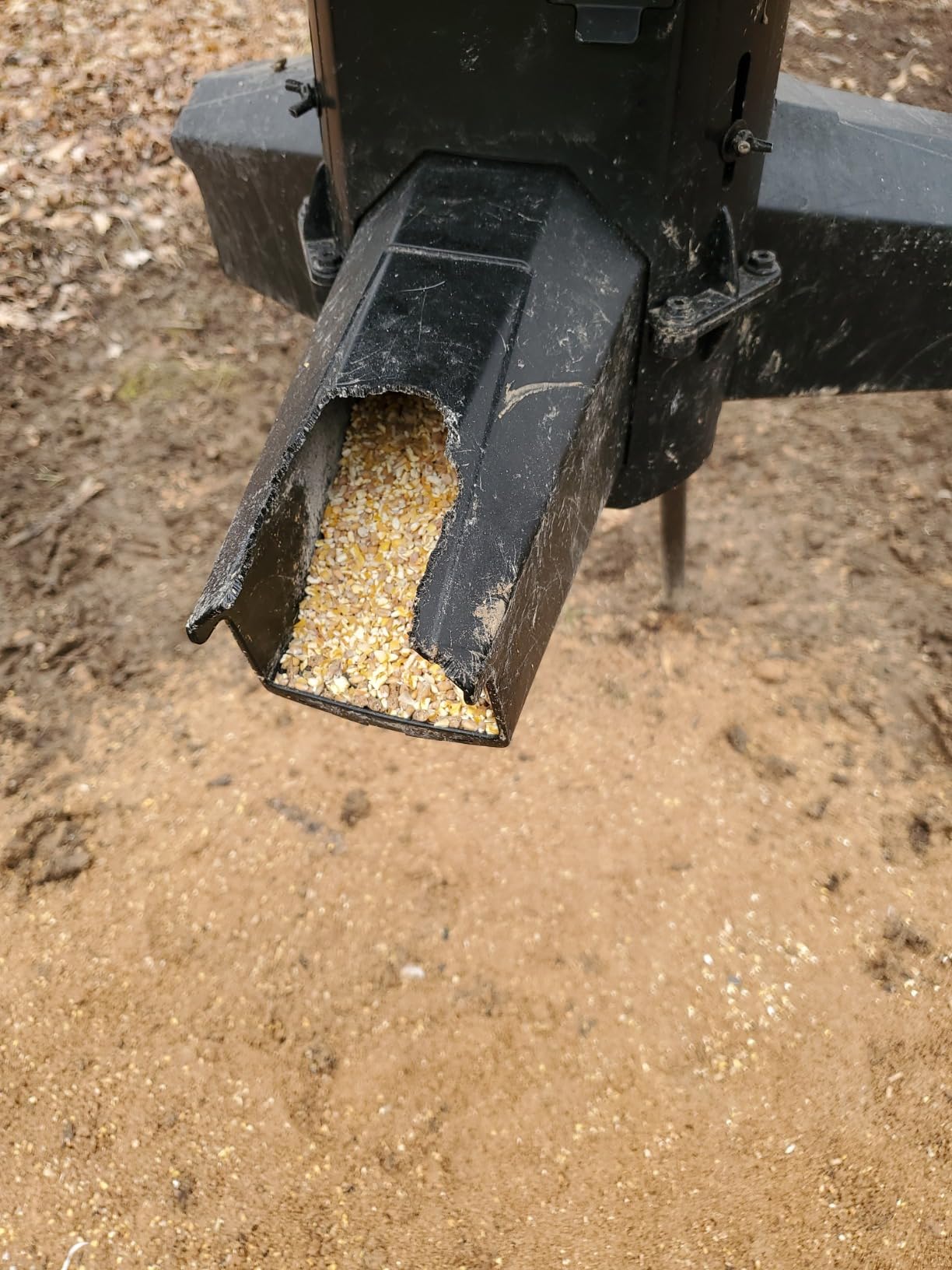 American Hunter 30-Gallon Nesting Hopper Gravity Deer Feeder customer photo 1