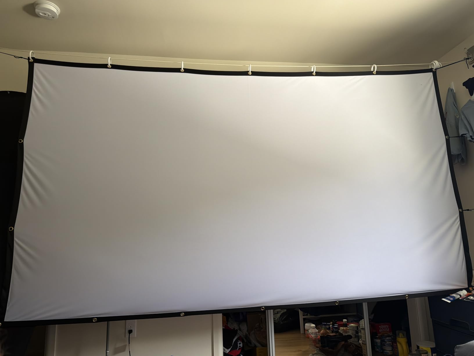 Mdbebbron 150 inch Projection Screen 16:9 Foldable Anti-Crease Portable Projector Movies Screen for Office Home Theater Indoor Outdoor Support Double Sided Projection customer photo 2