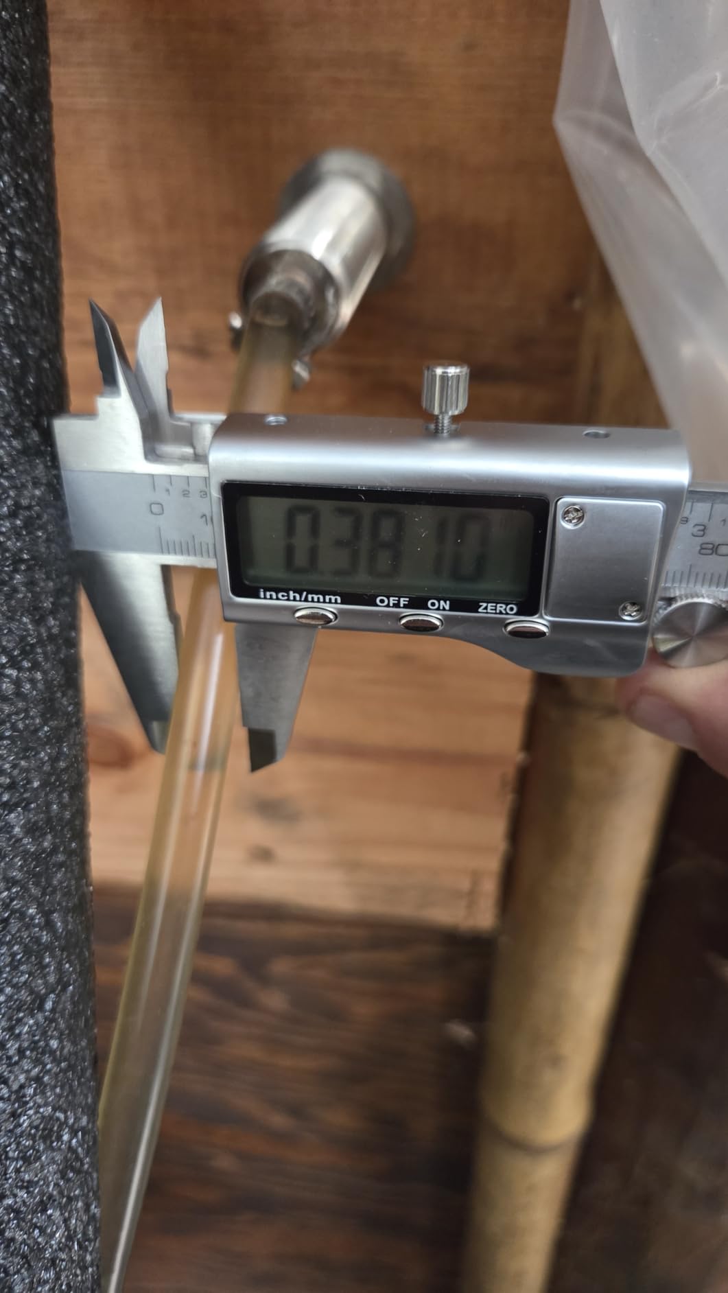 Digital Caliper, Caliper Measuring Tool with Stainless Steel, Electronic Micrometer Caliper with Large LCD Screen, Auto-Off Feature, Inch and Millimeter Conversion (6 Inch/150 mm) customer photo 2