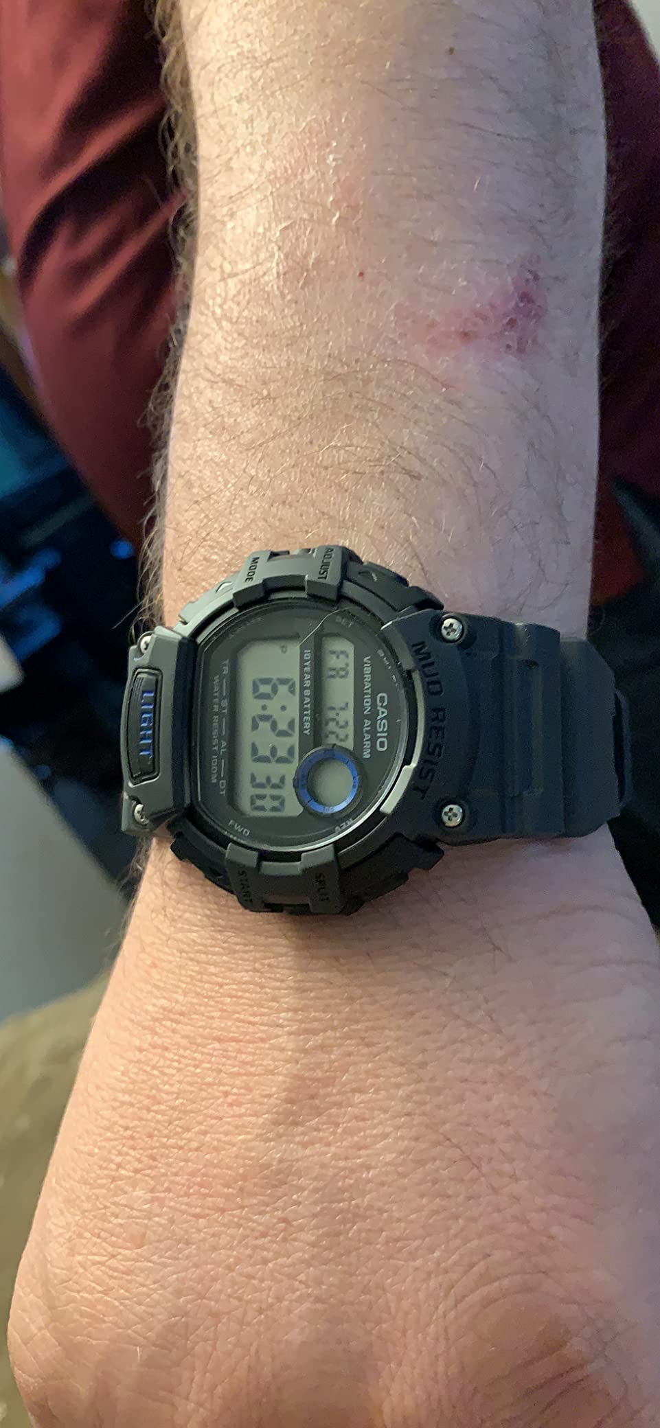 TRT110H Series Digital Watch, 100M WR, 1/100 SEC Stop Watch, LED Light, Mud Resistant, Low Temp Resistant, Auto Calendar, Dual Time, Vibration/Daily Alarm, 10 Year Battery customer photo 1