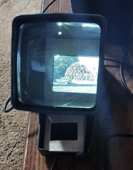 DIGITNOW!35mm Slide and Film Viewer, 3X Magnification LED Lighted Illuminated Viewing,USB Powered/Battery Operation-for 35mm Slides & Positive Film Negatives(4AA Batteries Included) customer photo 2