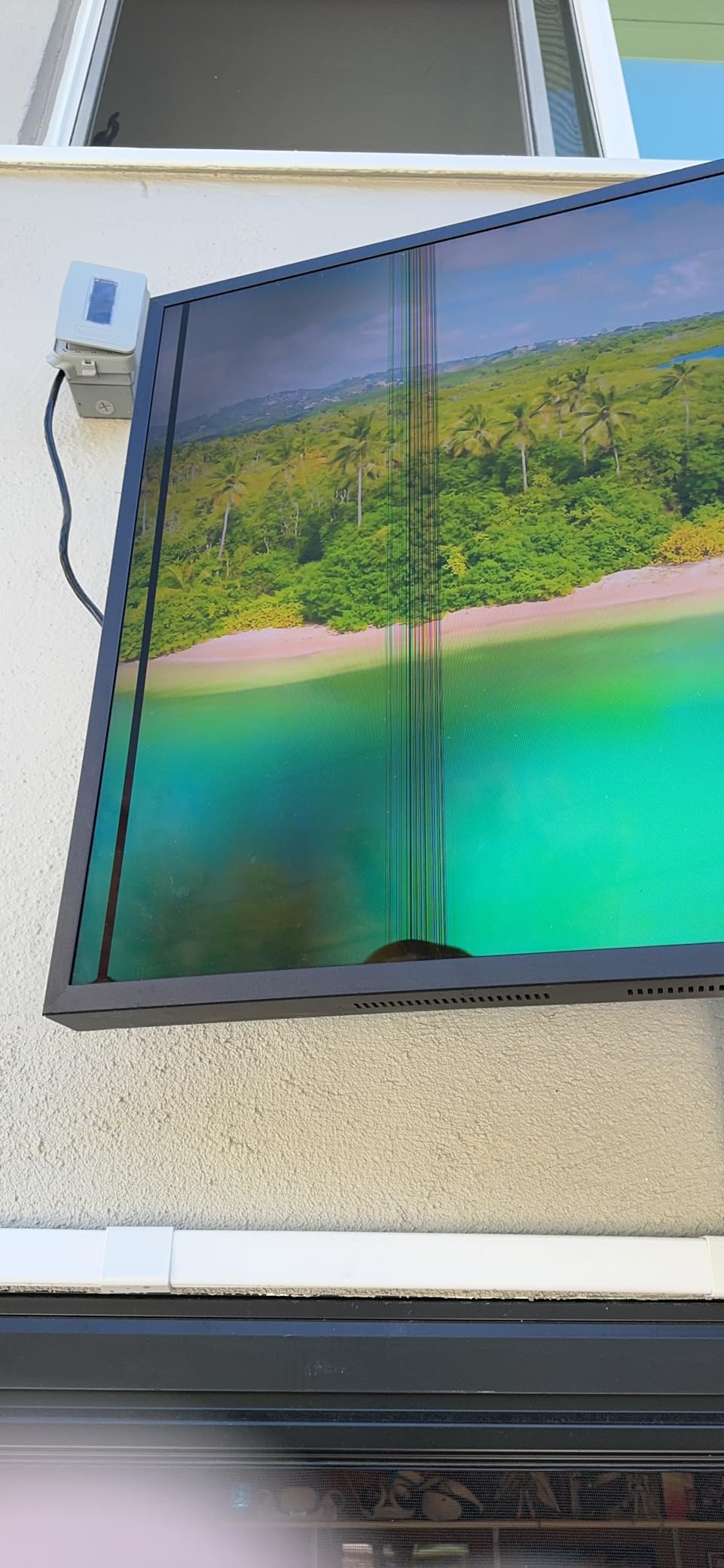 SAMSUNG 65-inch Class QLED 4K The Terrace Partial Sun Outdoor, Direct Full Array 16x, Quantum HDR 32x, Weatherproof, Wide Viewing Angle Smart TV w/ Alexa Built-in (QN65LST7TAFXZA, Latest Model) customer photo 1