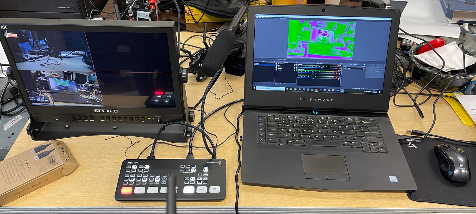 ATEM156 15.6 Inch 250nit 4 HDMI in Out Director Broadcast Monitor customer photo 1