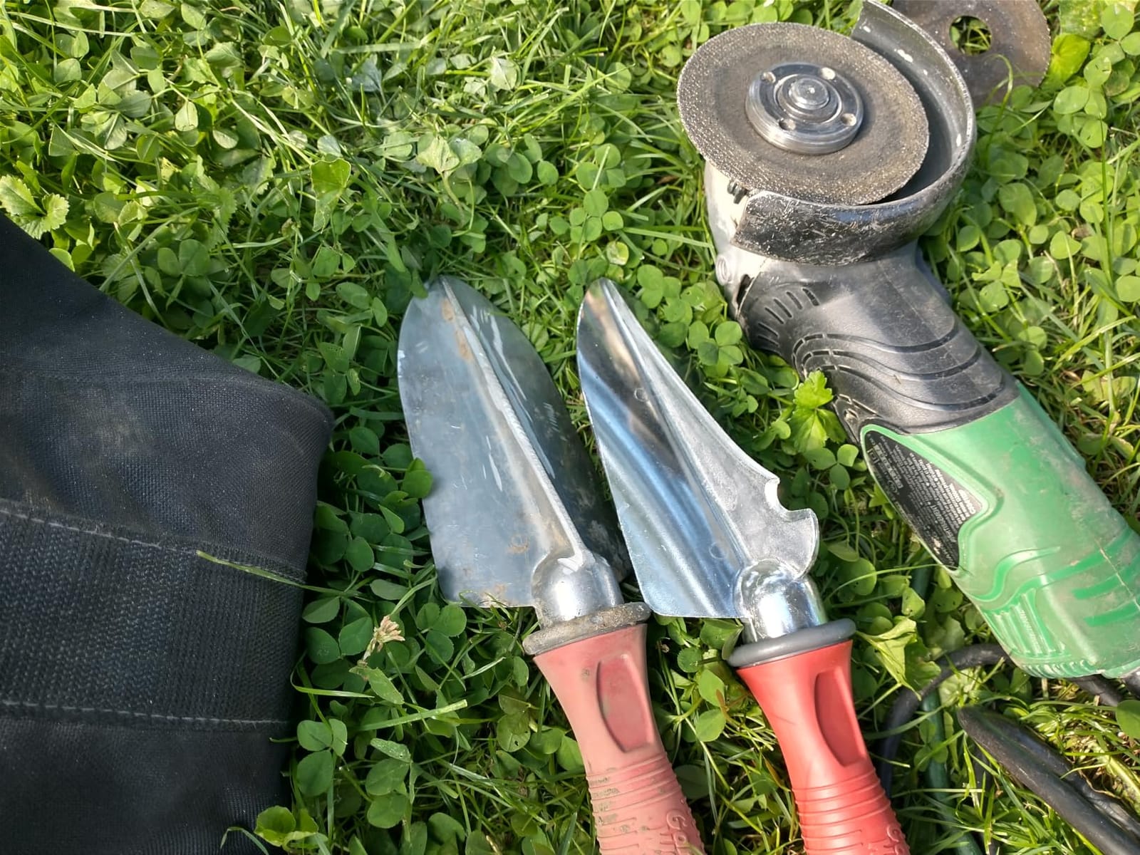Garden Weasel Multi-Use Transplanter Trowel for Digging Planting Weeding customer photo 1
